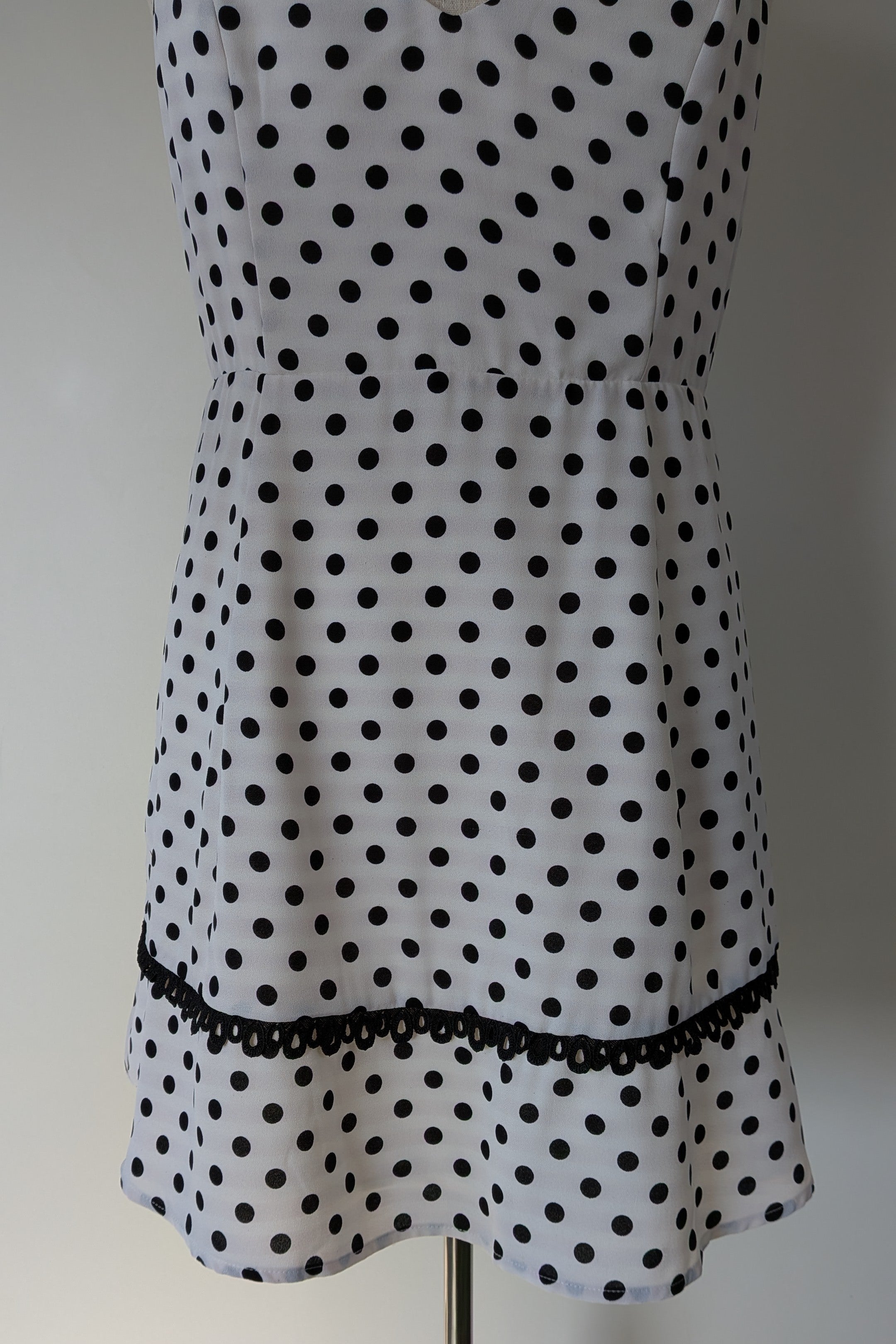 Calli Evie Mini Dress in White Polka Dot Size 18 BNWT RRP $109