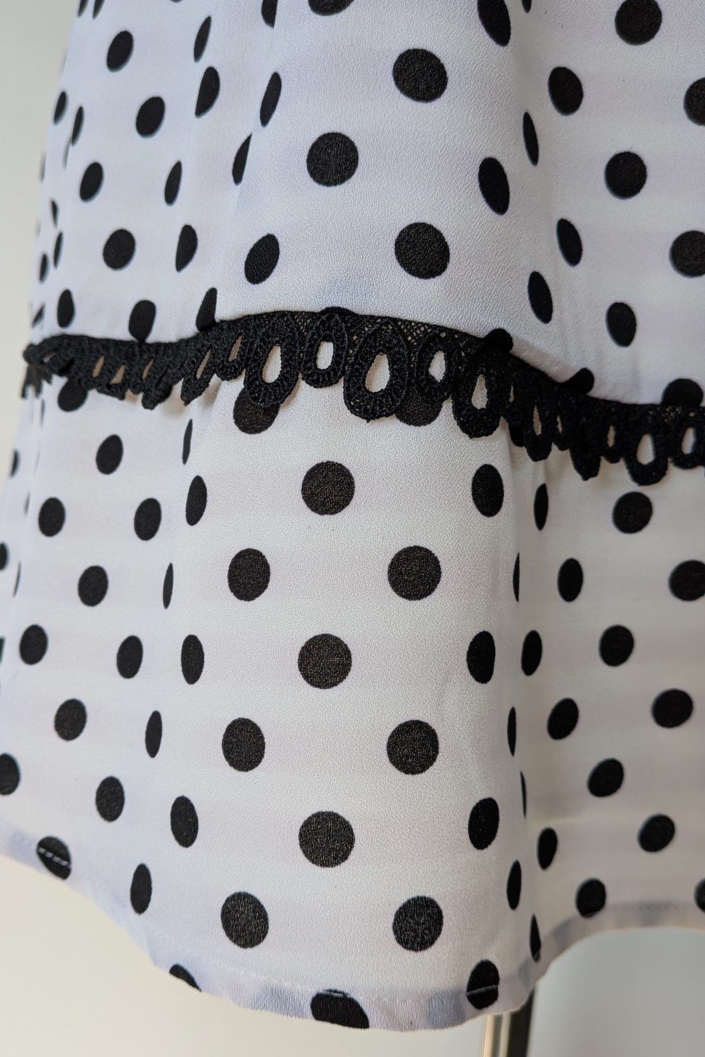Calli Evie Mini Dress in White Polka Dot Size 18 BNWT RRP $109