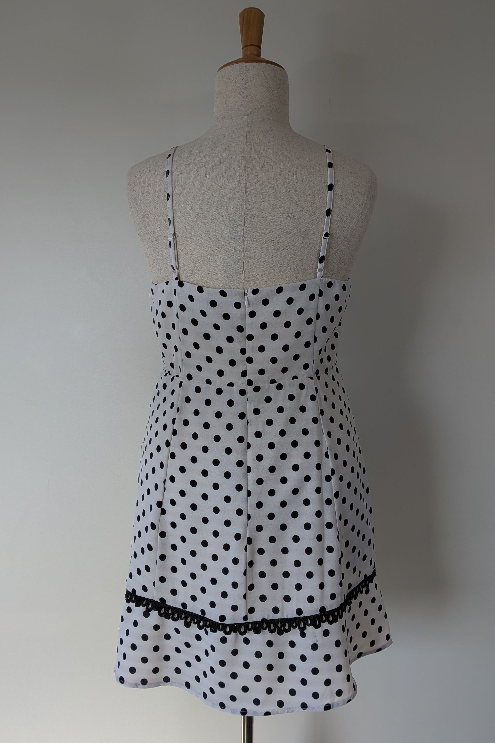 Calli Evie Mini Dress in White Polka Dot Size 18 BNWT RRP $109