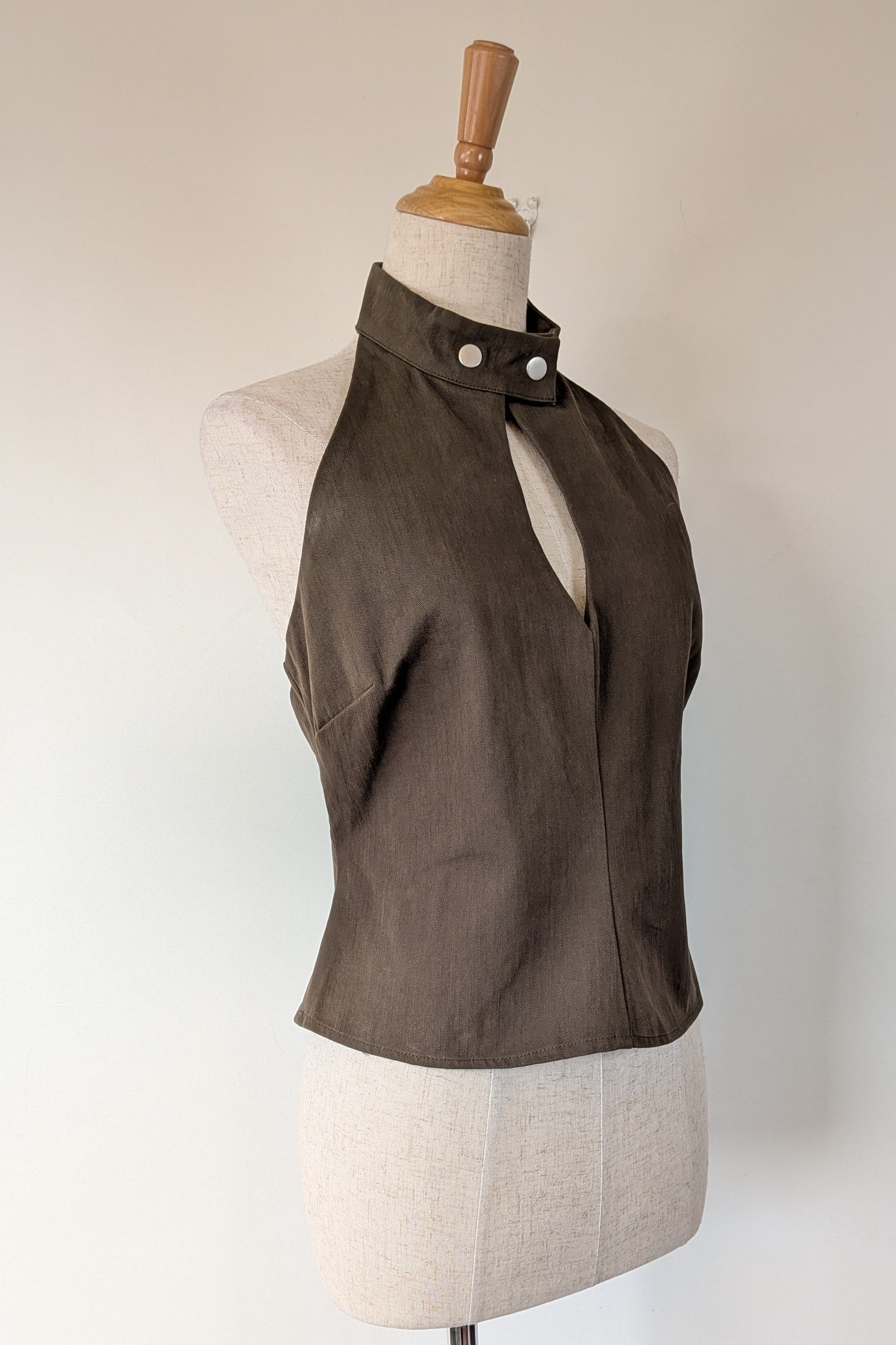Glassons Mossy Wood Halter Top Size 10 BNWT RRP $39.99