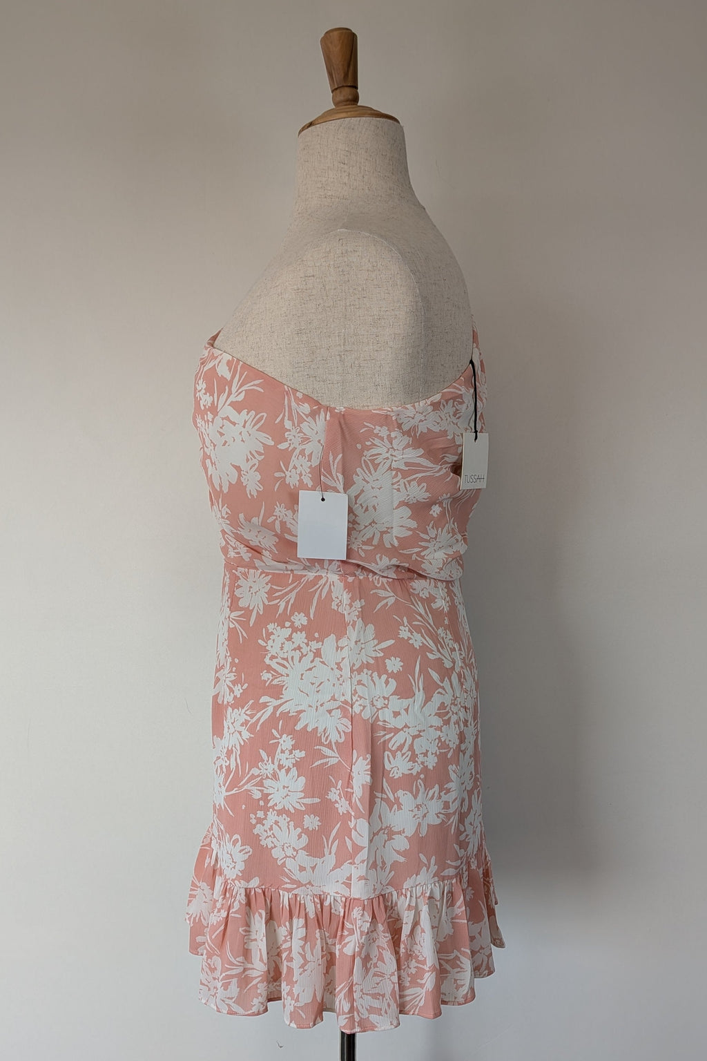 Tussah Ciara Mini Dress in Lucia Floral Size 18 BNWT RRP $139