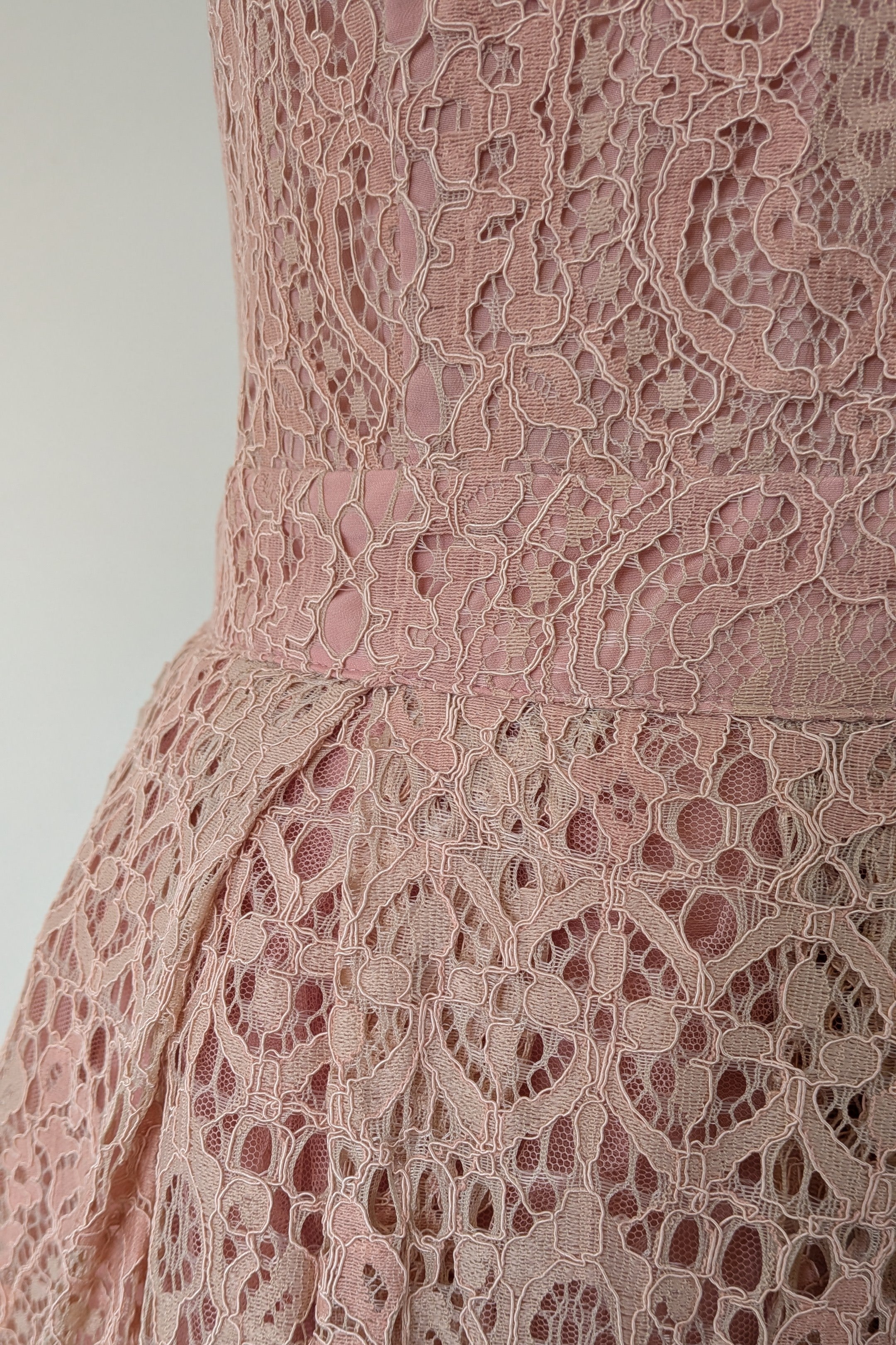 ASOS Lace Midi Dress with Pinny Bodice in Soft Blush Size 18 BNWT RRP $145