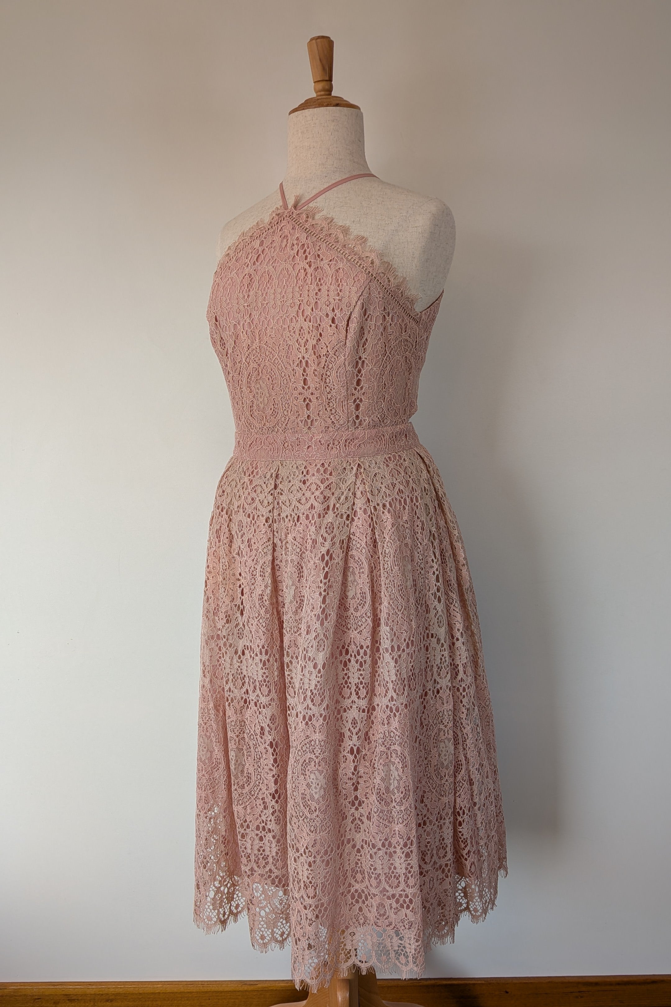 ASOS Lace Midi Dress with Pinny Bodice in Soft Blush Size 18 BNWT RRP $145