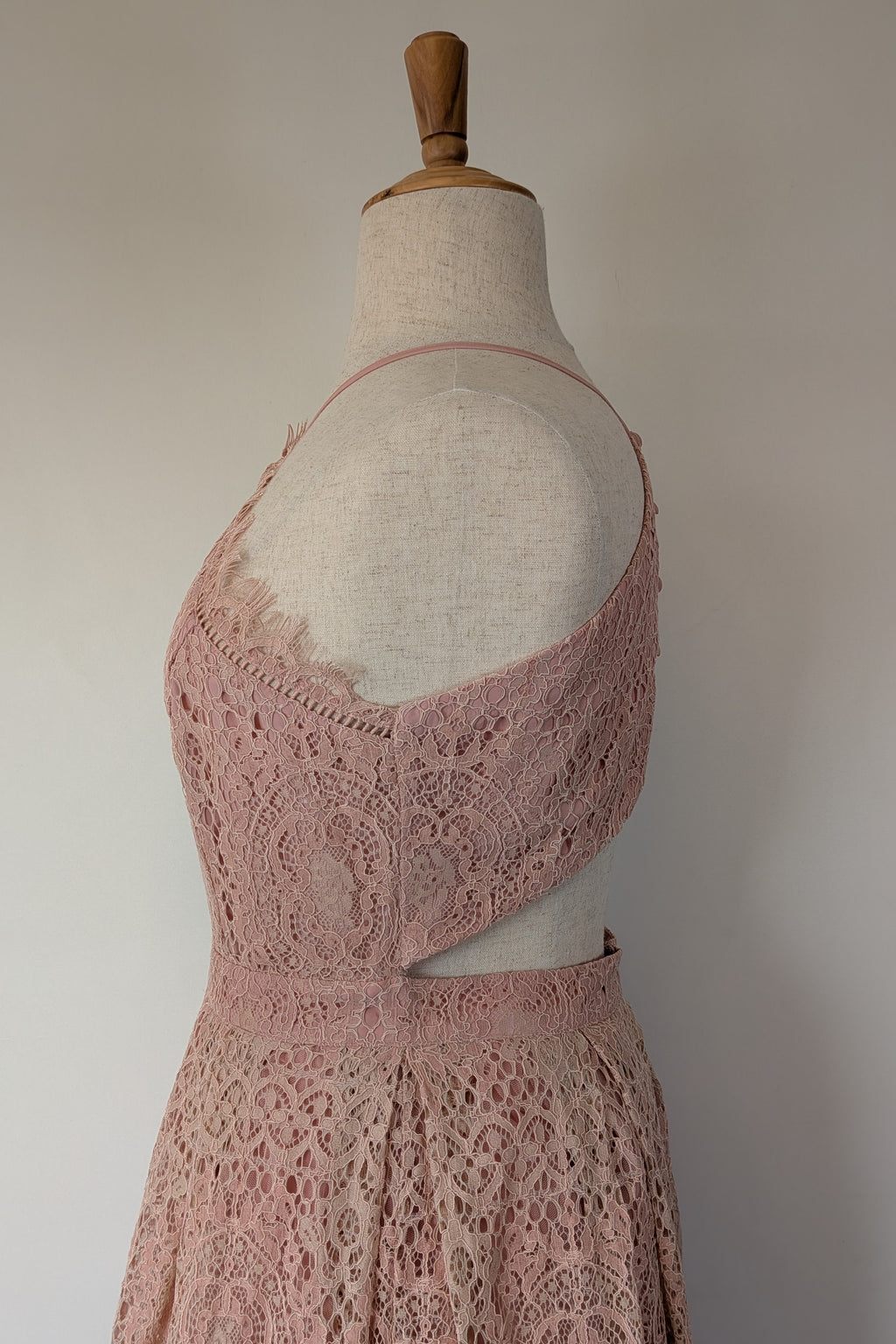 ASOS Lace Midi Dress with Pinny Bodice in Soft Blush Size 18 BNWT RRP $145