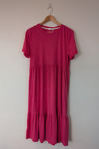 Jövie the Label Sienna Tiered Midi Dress in Fuchsia Pink Size 14 BNWT RRP $99.95