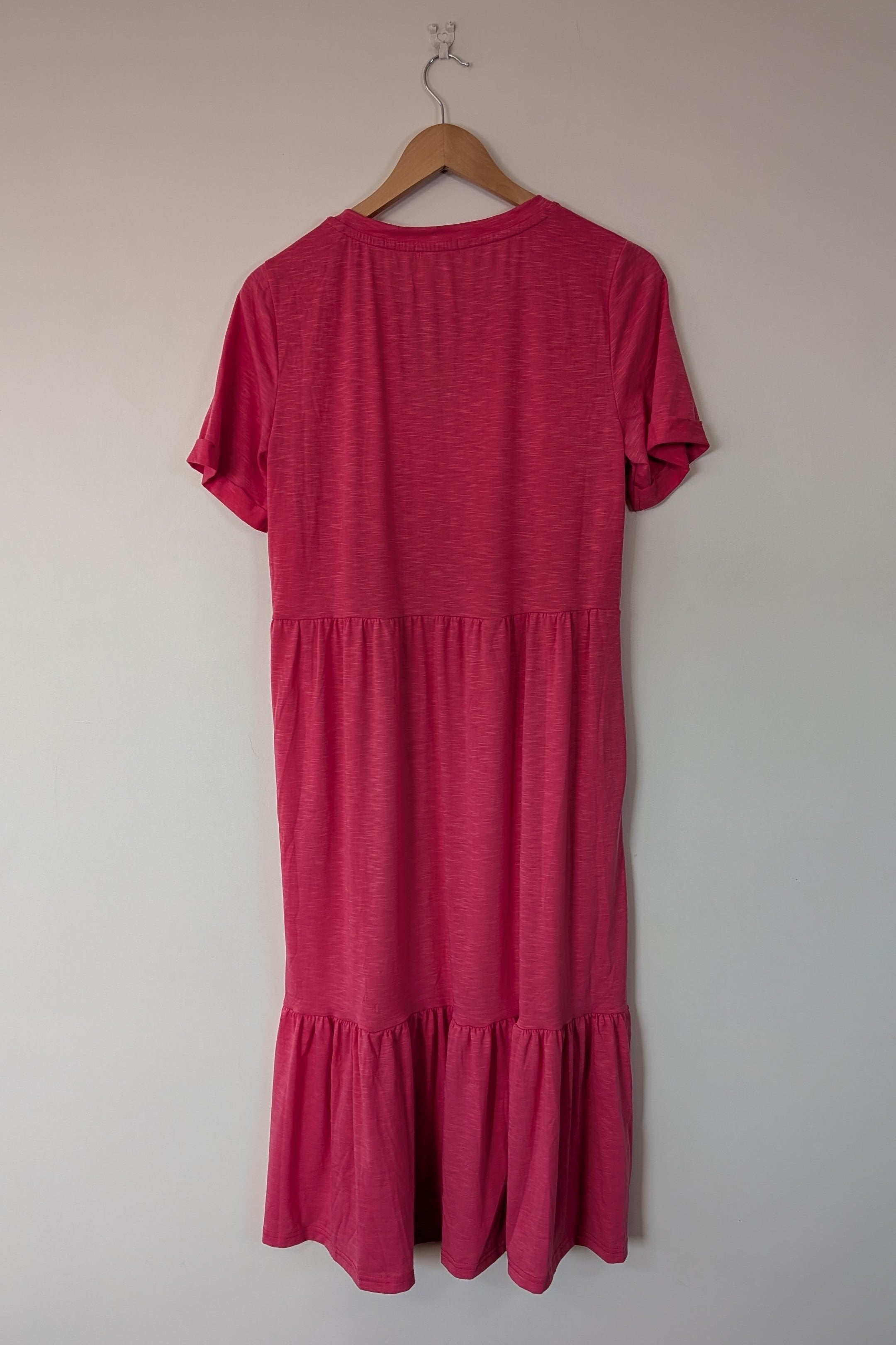 Jövie the Label Sienna Tiered Midi Dress in Fuchsia Pink Size 14 BNWT RRP $99.95
