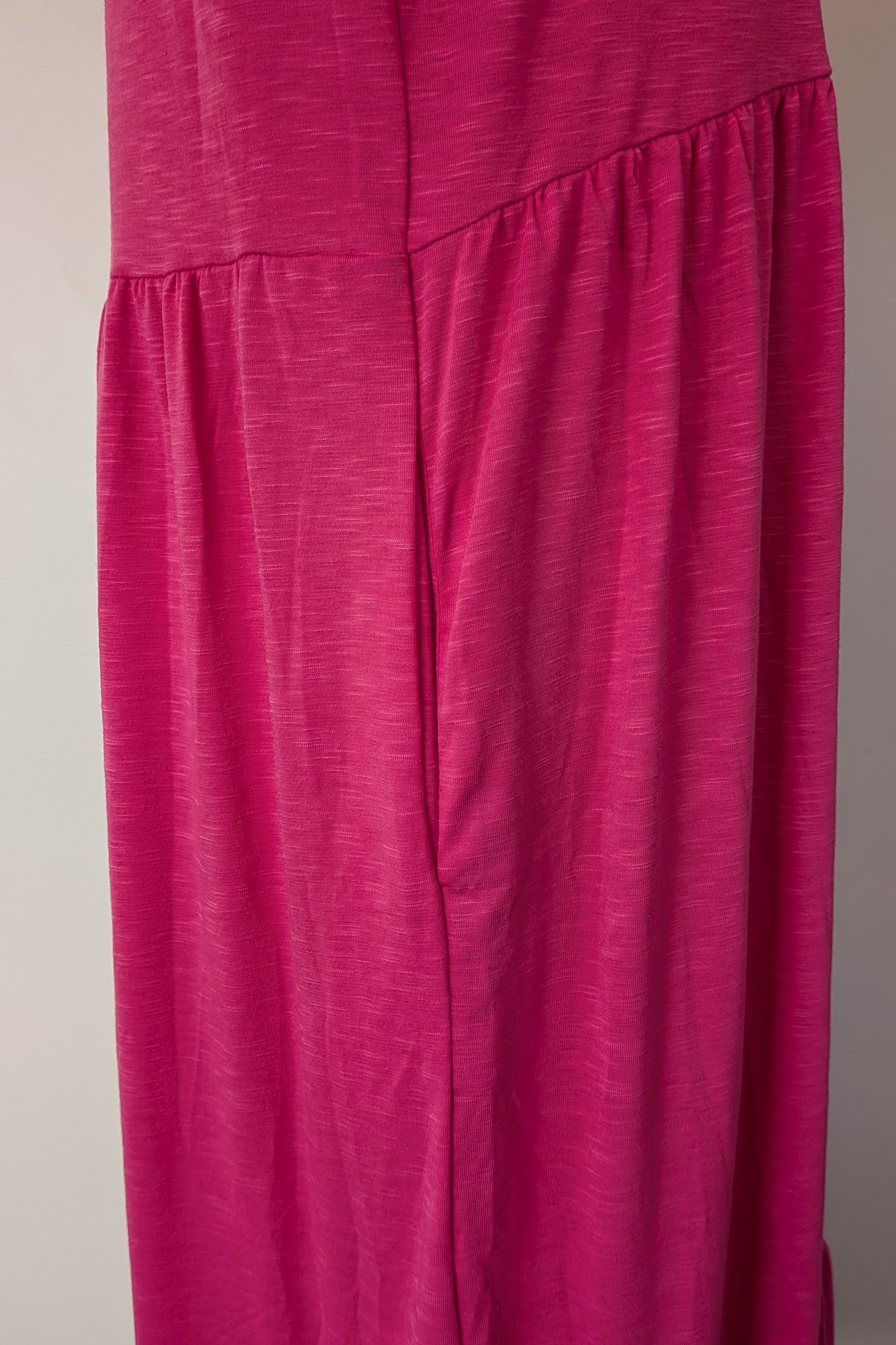 Jövie the Label Sienna Tiered Midi Dress in Fuchsia Pink Size 14 BNWT RRP $99.95