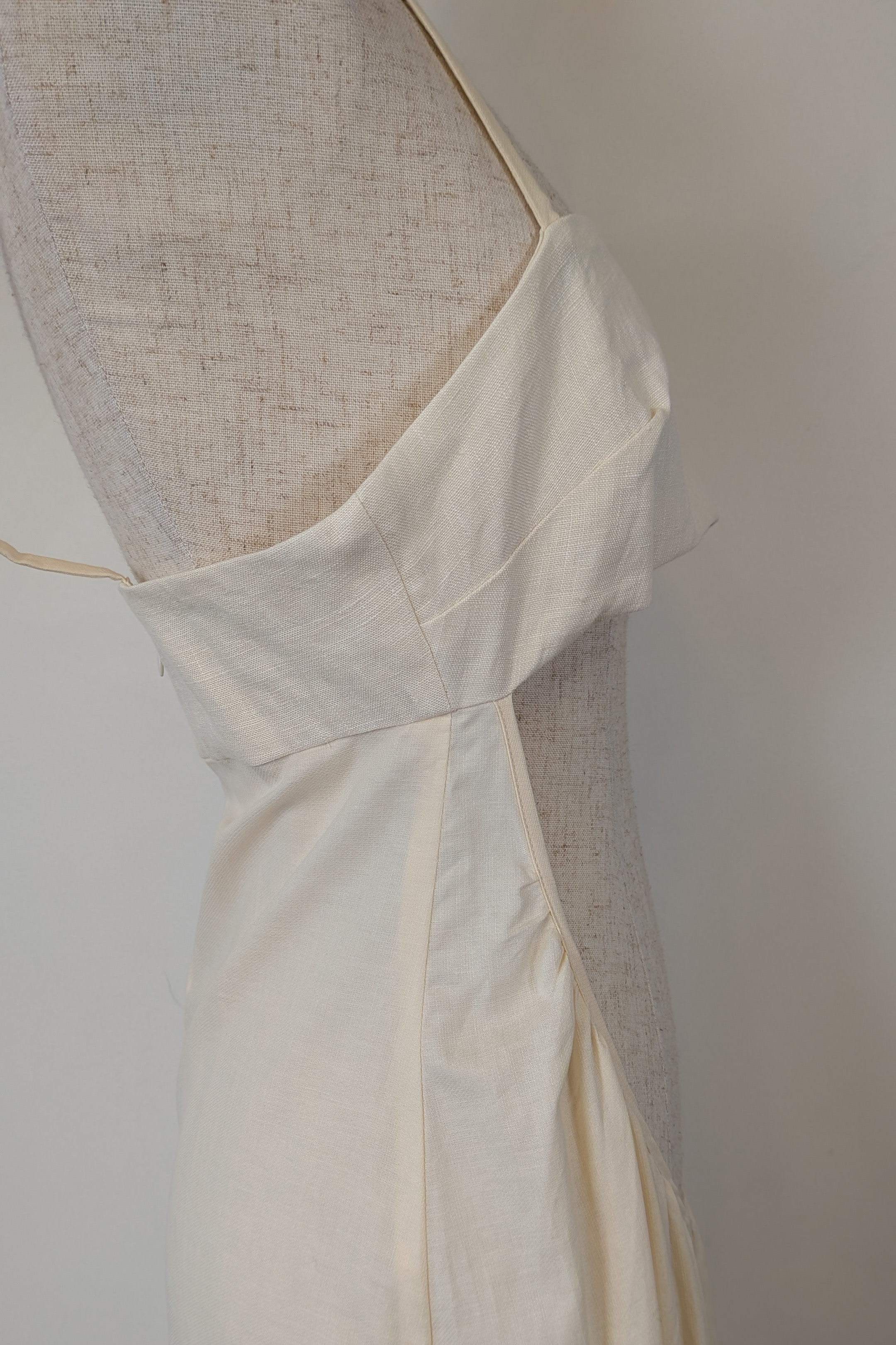 Venroy Scoop Cut Out Maxi Dress in Natural White Size M BNWT RRP $280