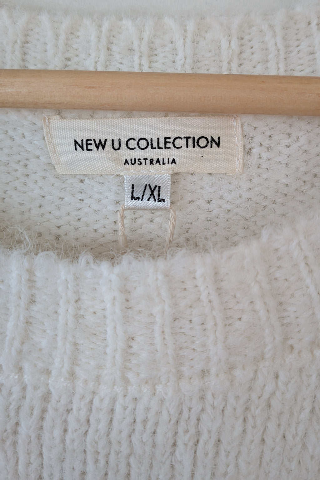 New U Collection Wildflower Embroidered Wool Blend Jumper Size L/XL