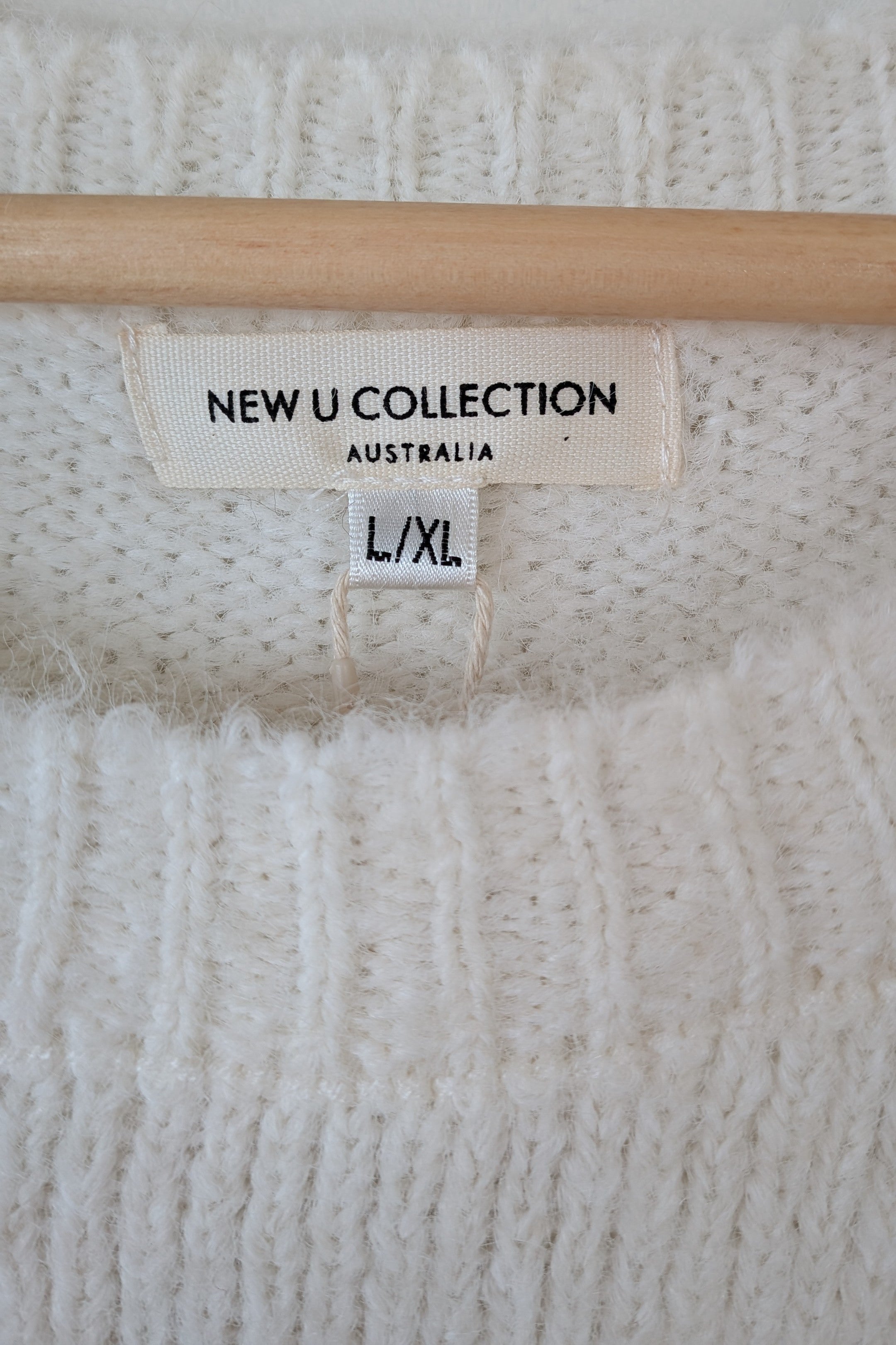 New U Collection Wildflower Embroidered Wool Blend Jumper Size L/XL