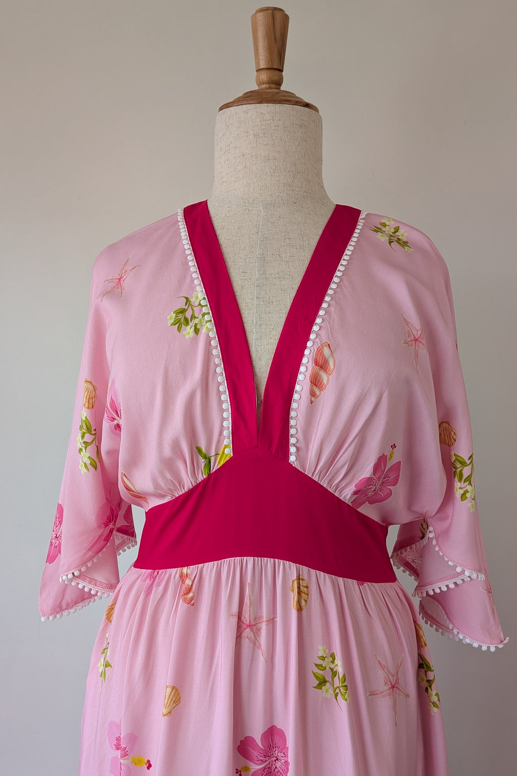 New U Collection Tropical Floral Maxi Dress Size 16 BNWT RRP $89.95