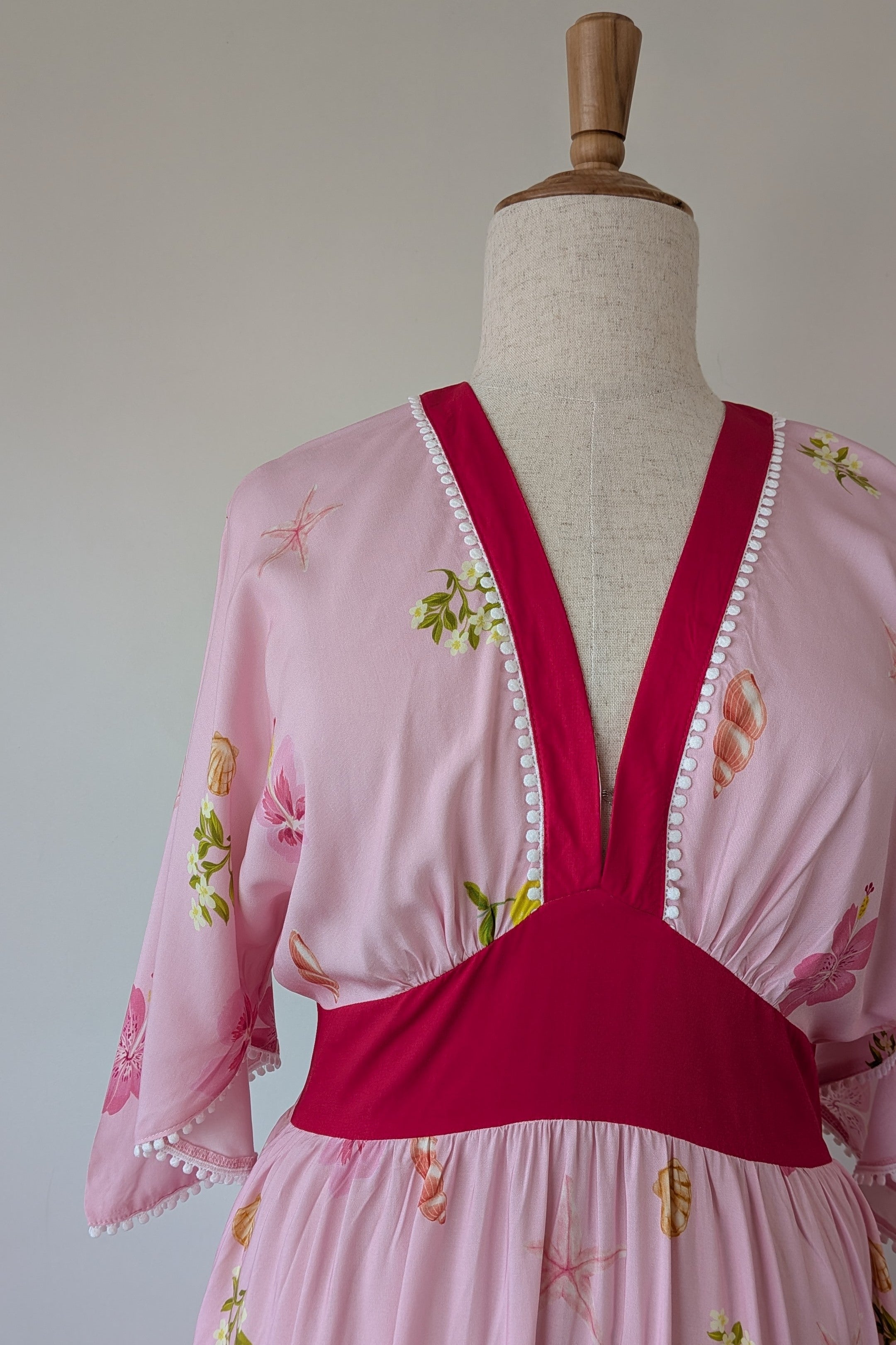 New U Collection Tropical Floral Maxi Dress Size 16 BNWT RRP $89.95