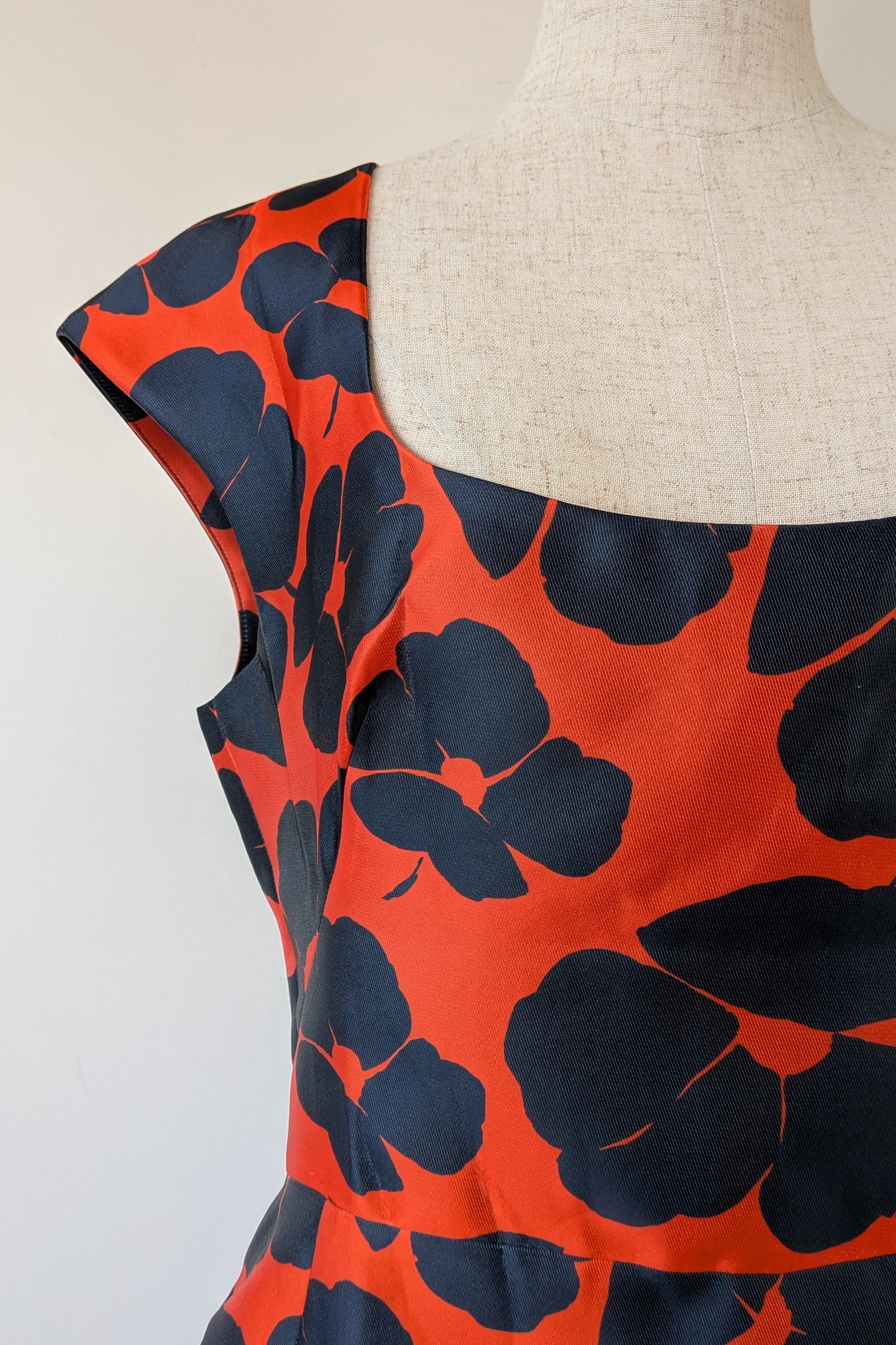 Lela Rose Floral Print Duchesse Satin Dress Size 16 BNWT RRP $2,535