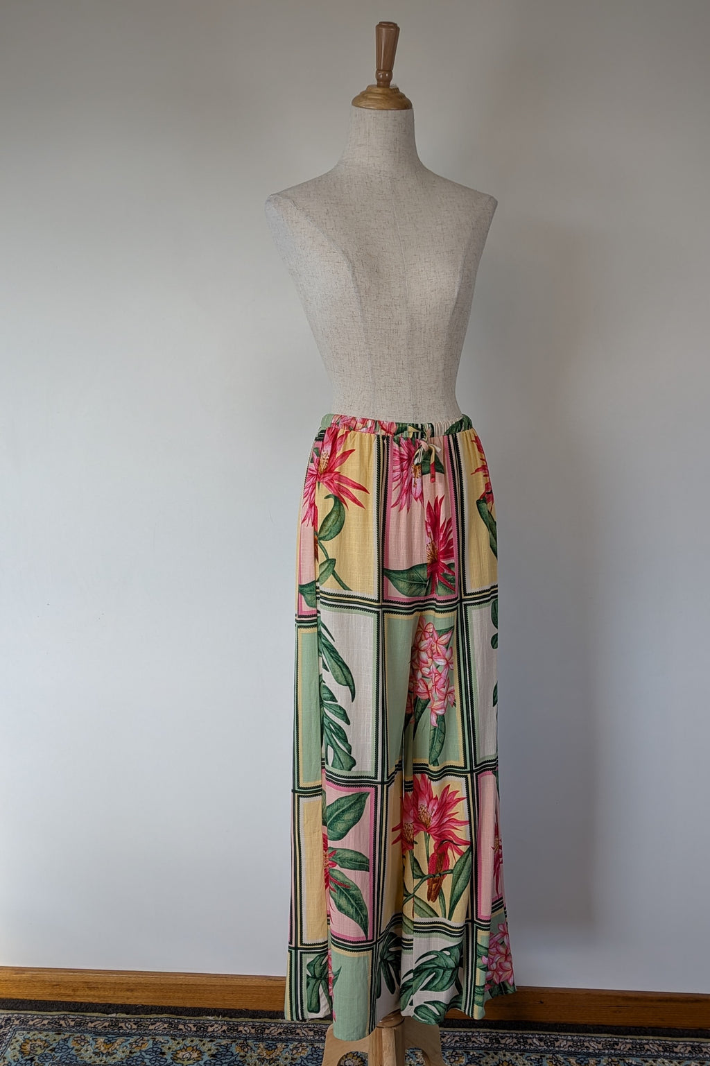 White Closet Paradise Pant Size 8 BNWT RRP $79.95