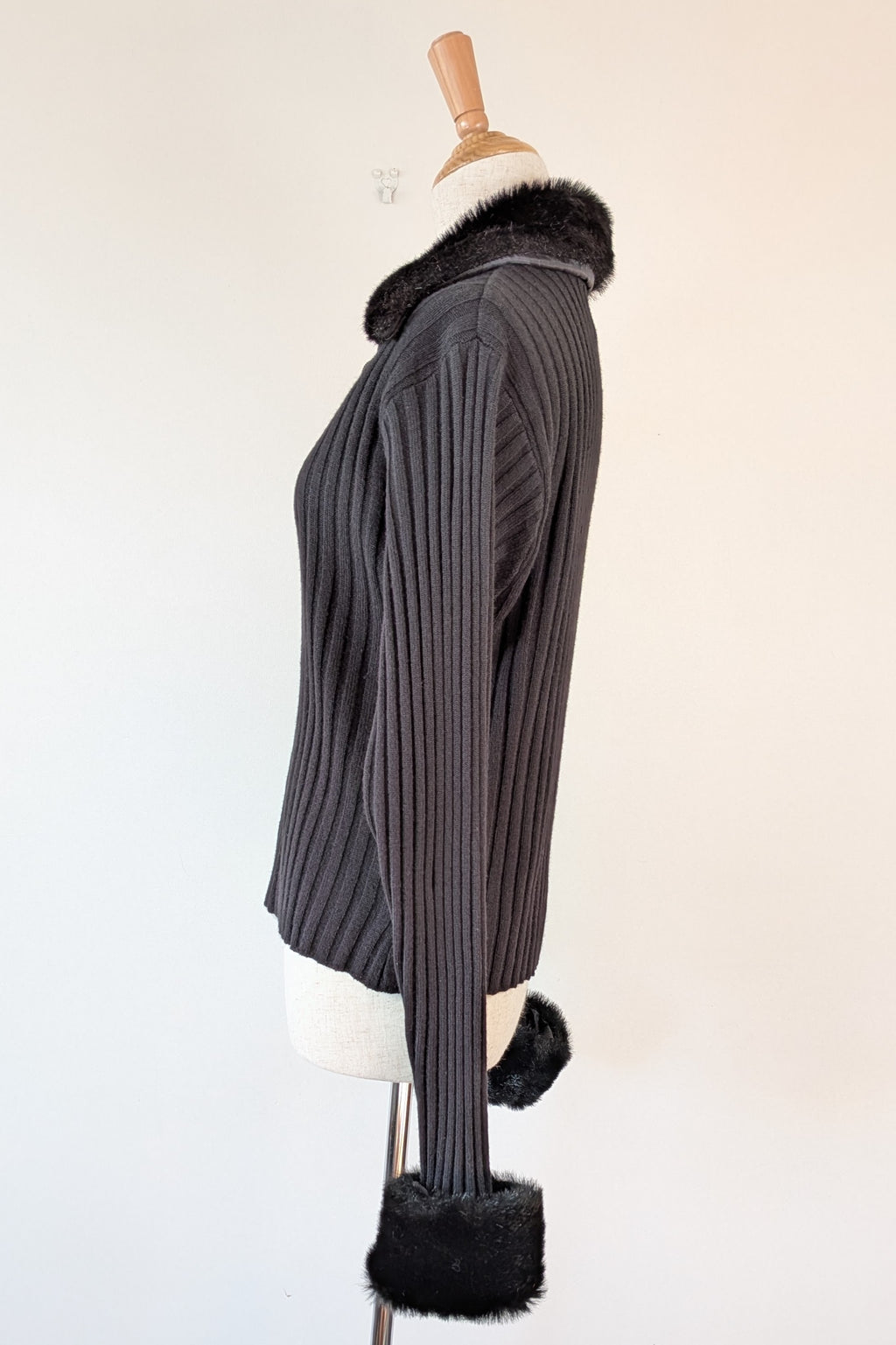 Vintage Y2K RAAM Black Zip Faux Fur Trim Cardigan Size L