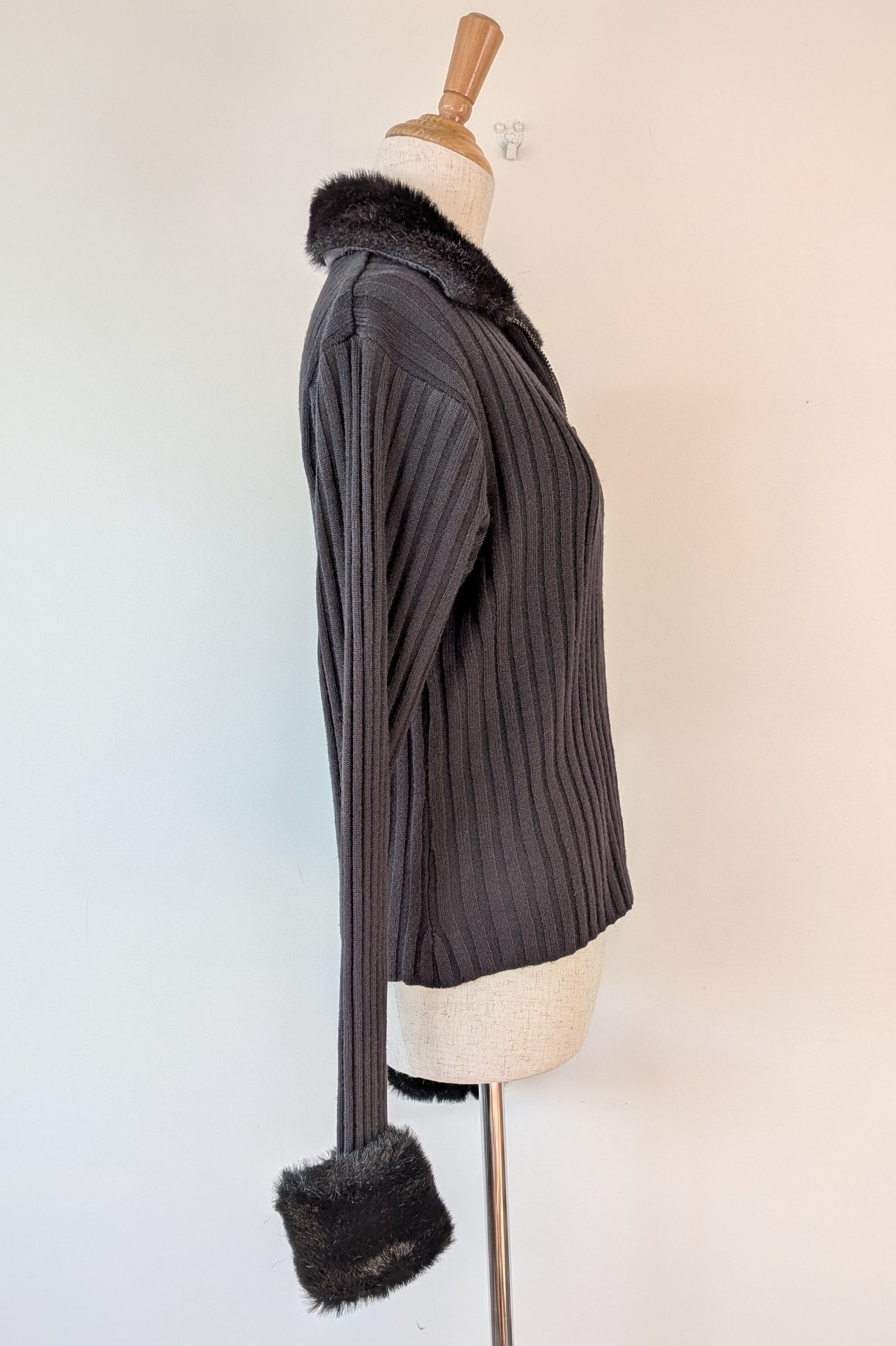 Vintage Y2K RAAM Black Zip Faux Fur Trim Cardigan Size L