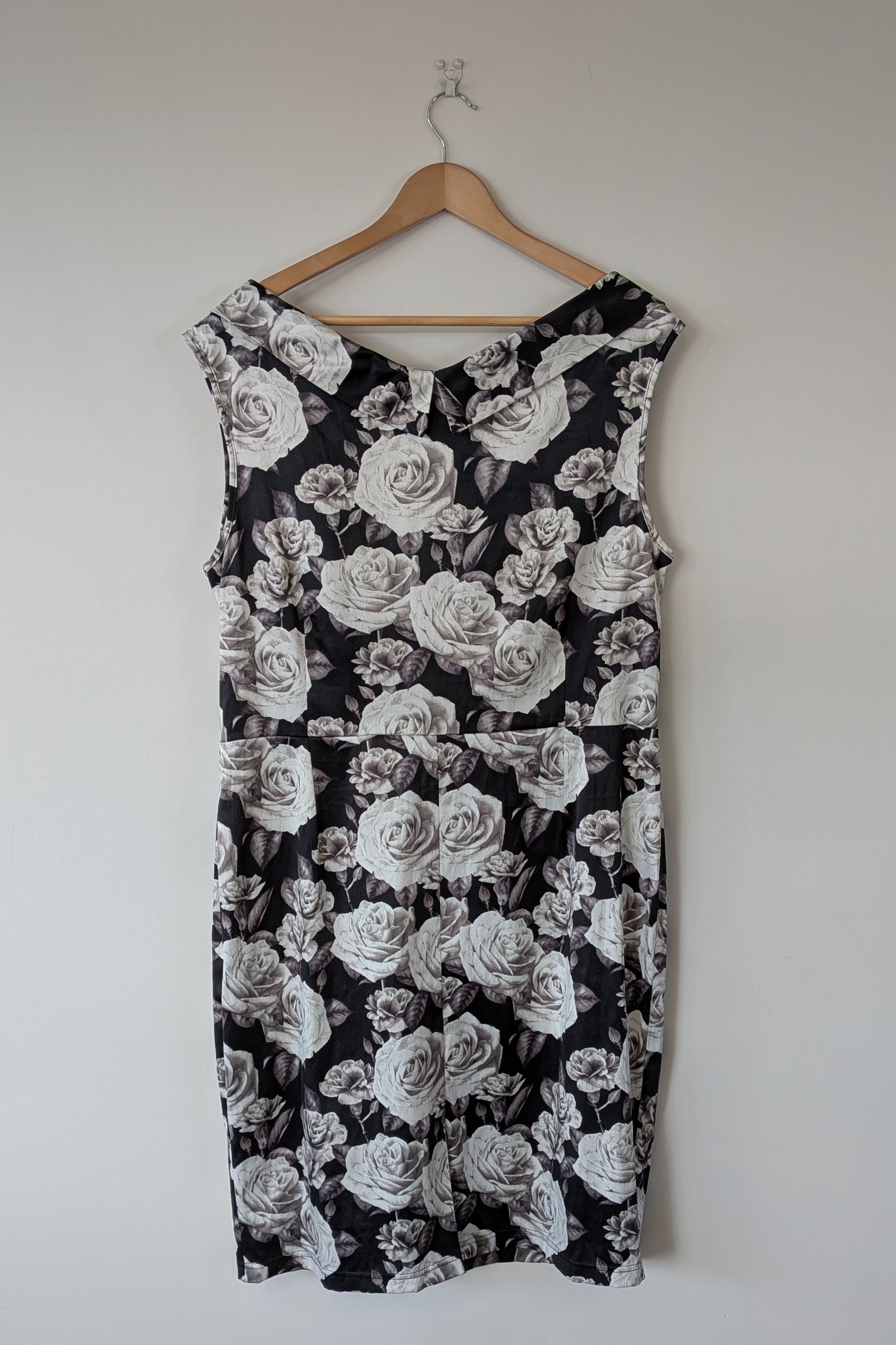 Lady Vintage London 1950s Monochrome Rose Pencil Wiggle Dress Size 18