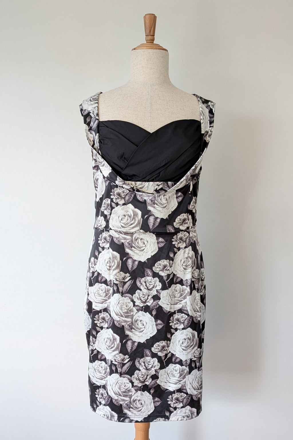 Lady Vintage London 1950s Monochrome Rose Pencil Wiggle Dress Size 18