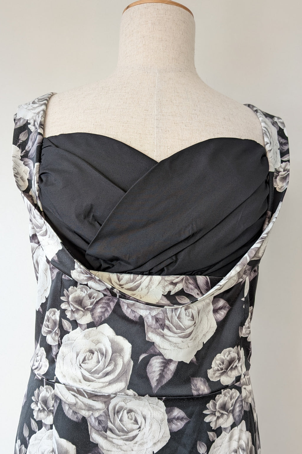 Lady Vintage London 1950s Monochrome Rose Pencil Wiggle Dress Size 18