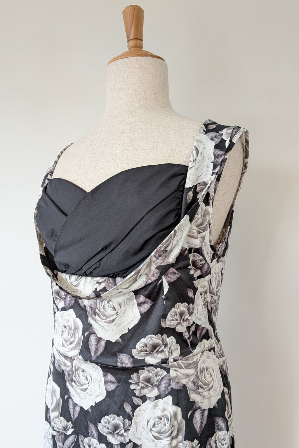 Lady Vintage London 1950s Monochrome Rose Pencil Wiggle Dress Size 18