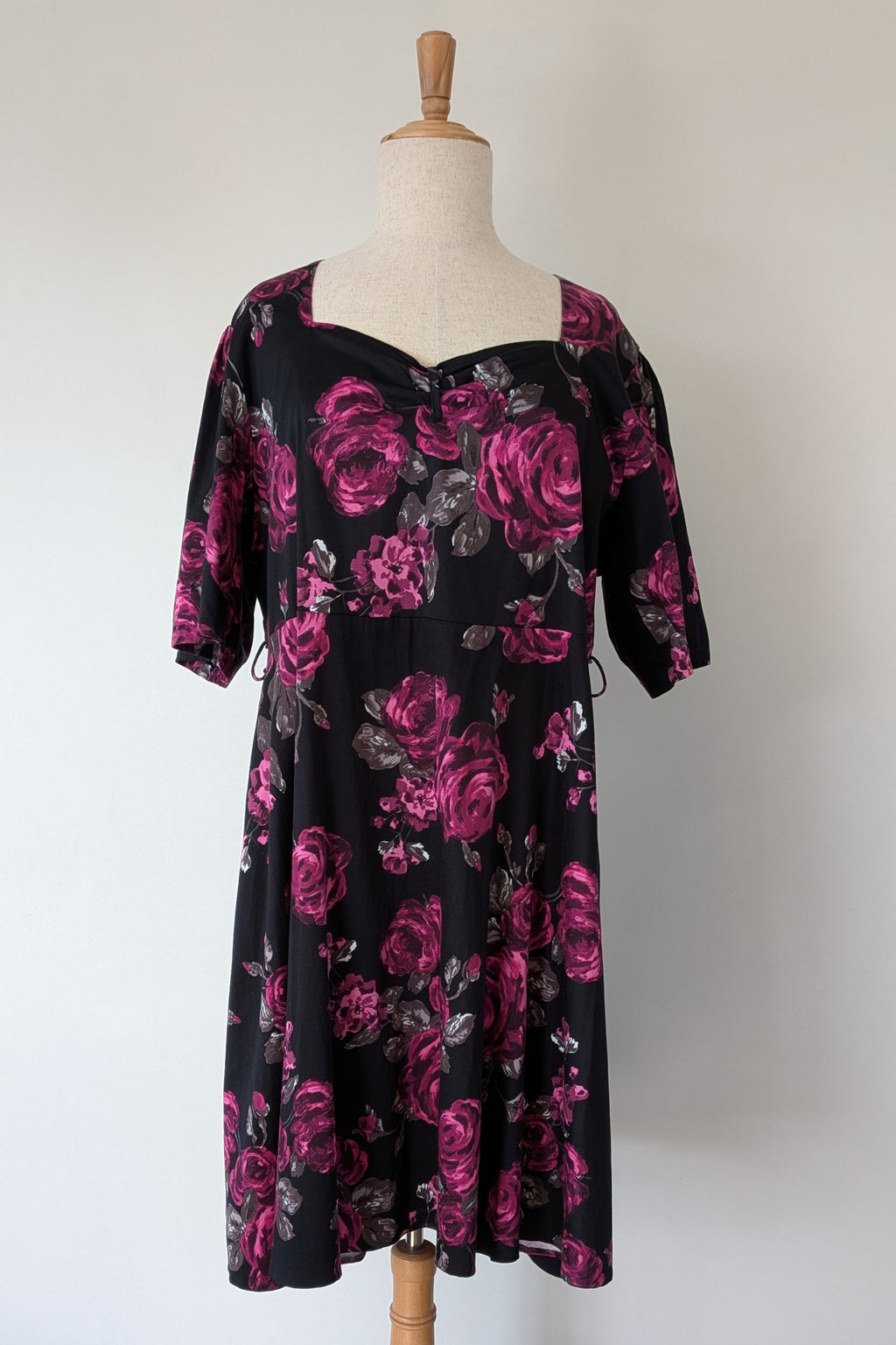 Lady Voluptuous Deep Purple Rose Retro Swing Dress Size 30