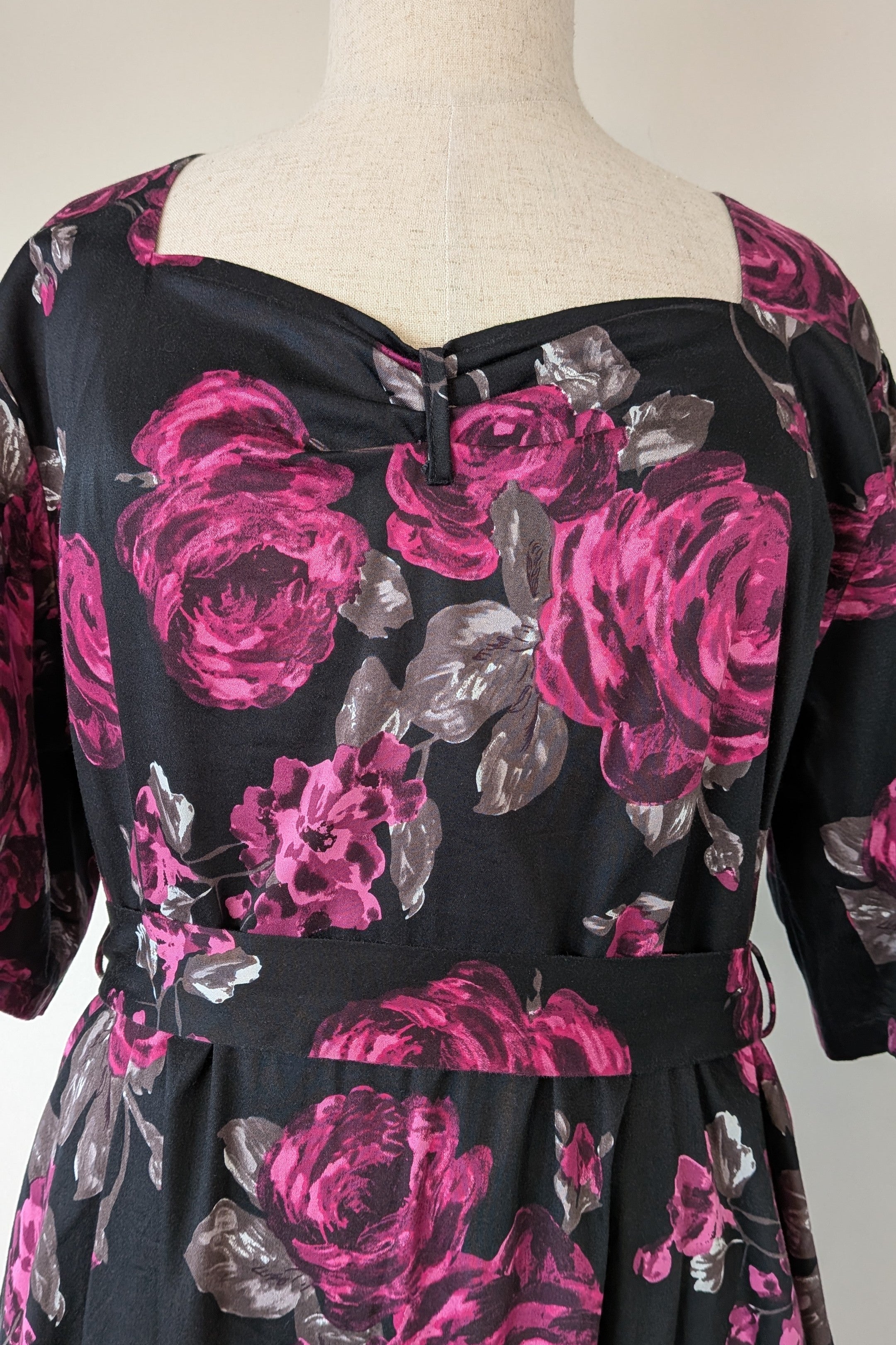 Lady Voluptuous Deep Purple Rose Retro Swing Dress Size 30