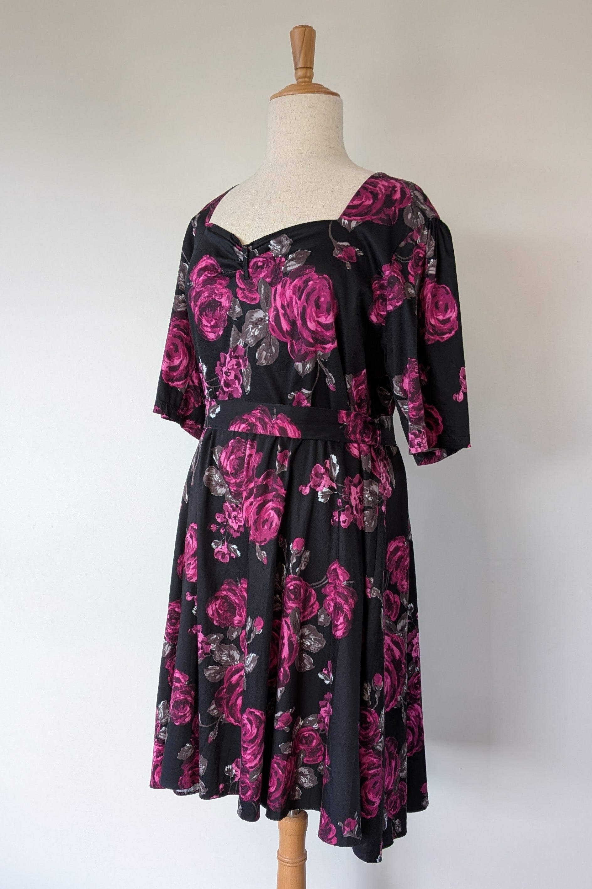 Lady Voluptuous Deep Purple Rose Retro Swing Dress Size 30