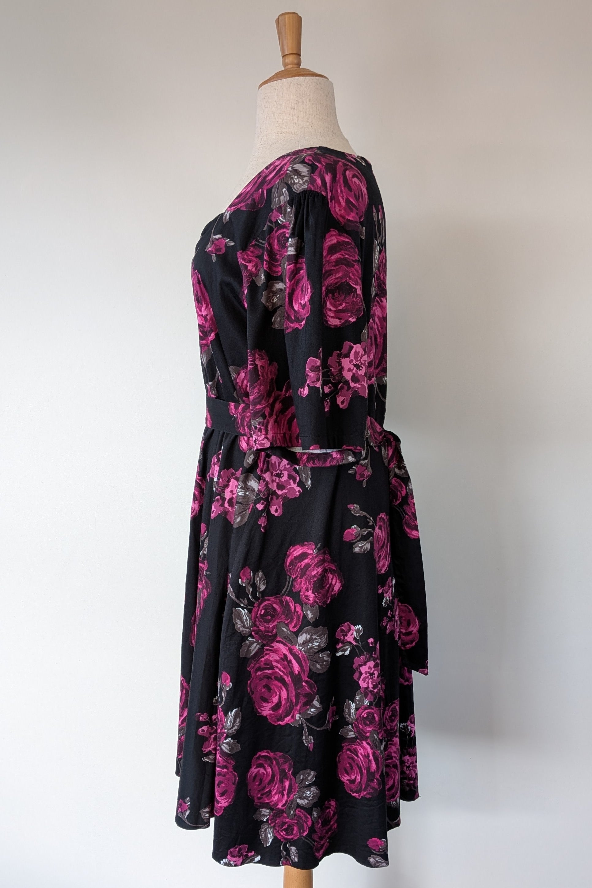 Lady Voluptuous Deep Purple Rose Retro Swing Dress Size 30