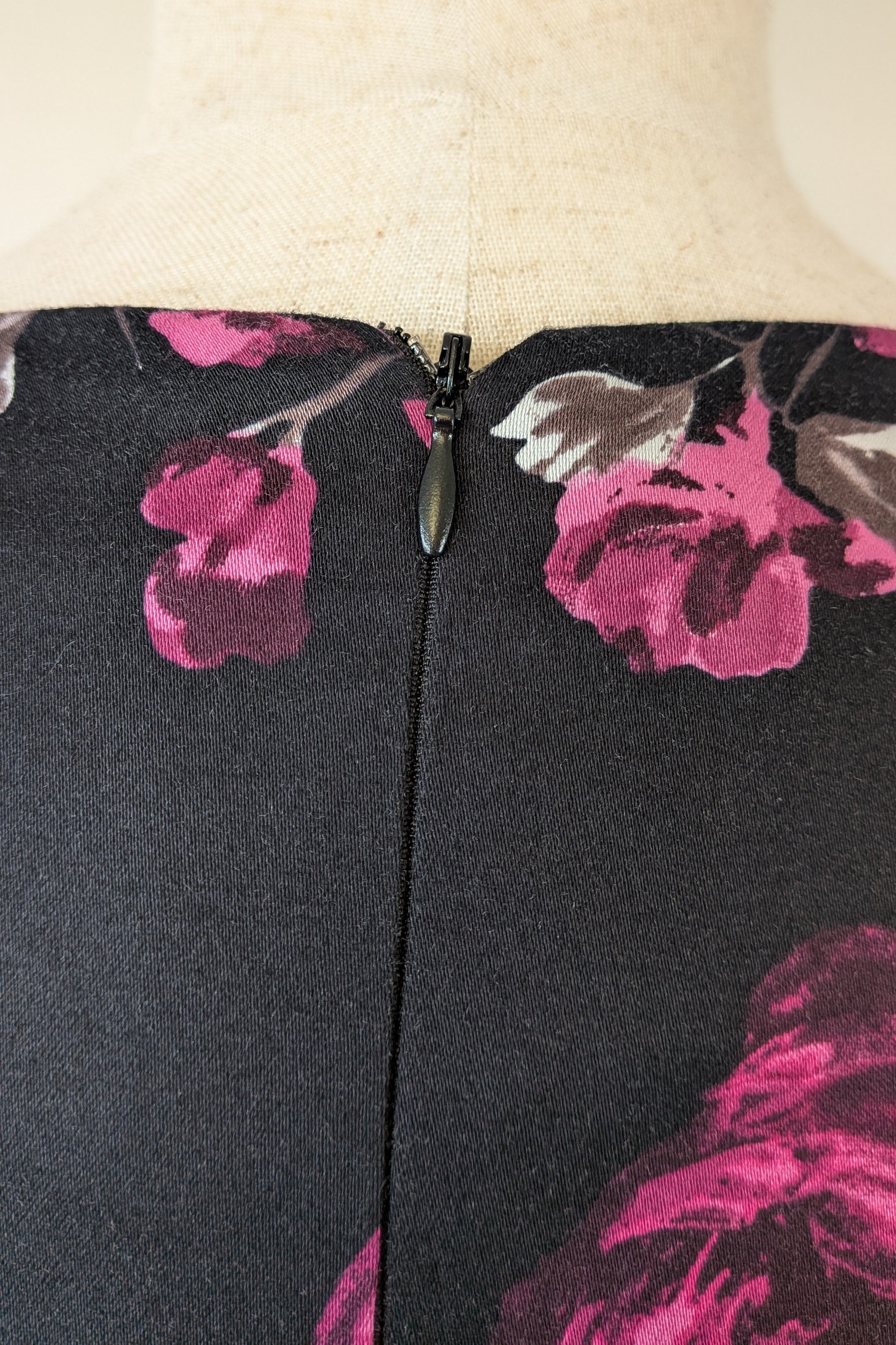 Lady Voluptuous Deep Purple Rose Retro Swing Dress Size 30