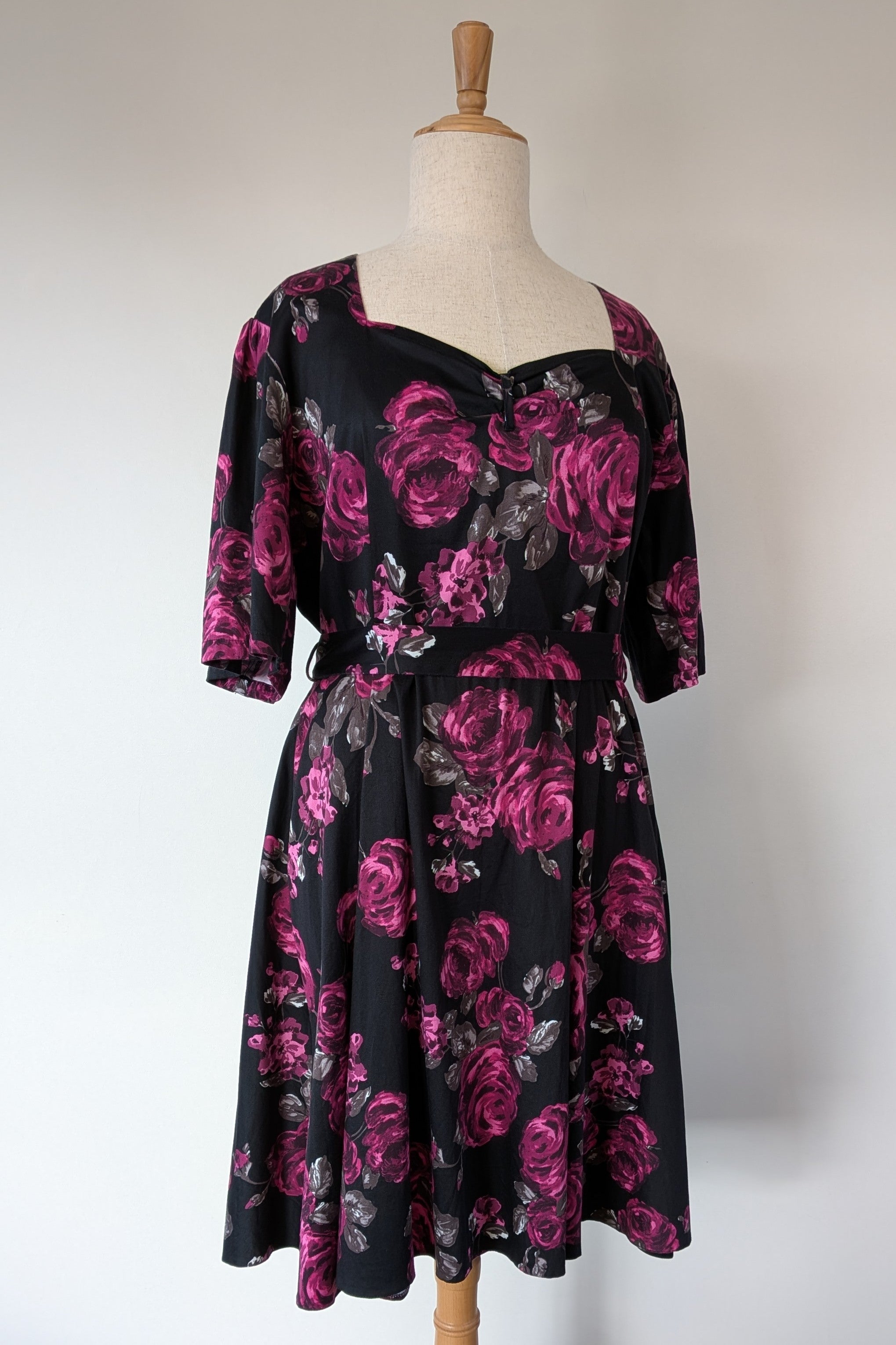 Lady Voluptuous Deep Purple Rose Retro Swing Dress Size 30