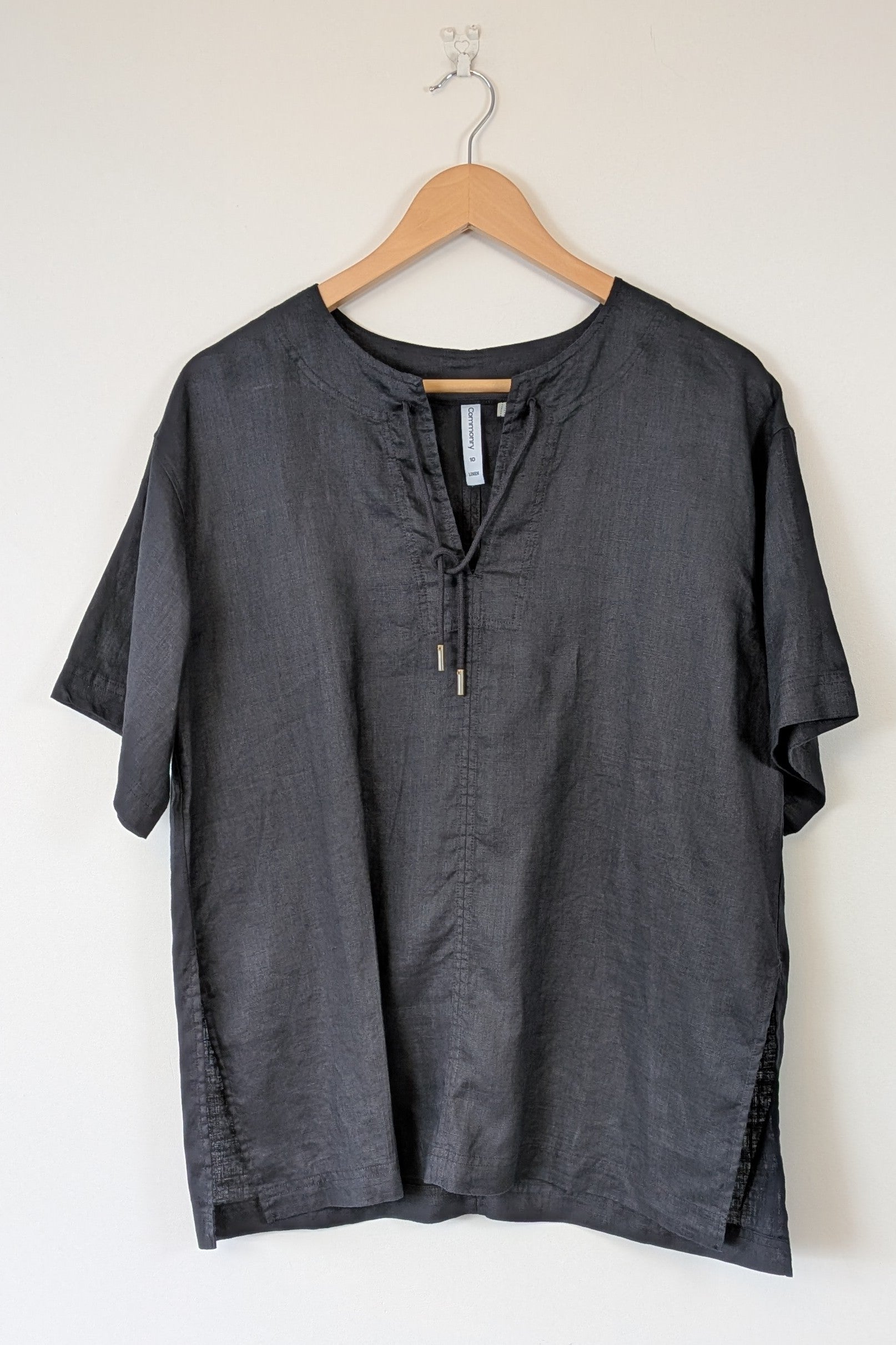 Commonry The Linen Short Sleeve Tunic Top in Black Size 10