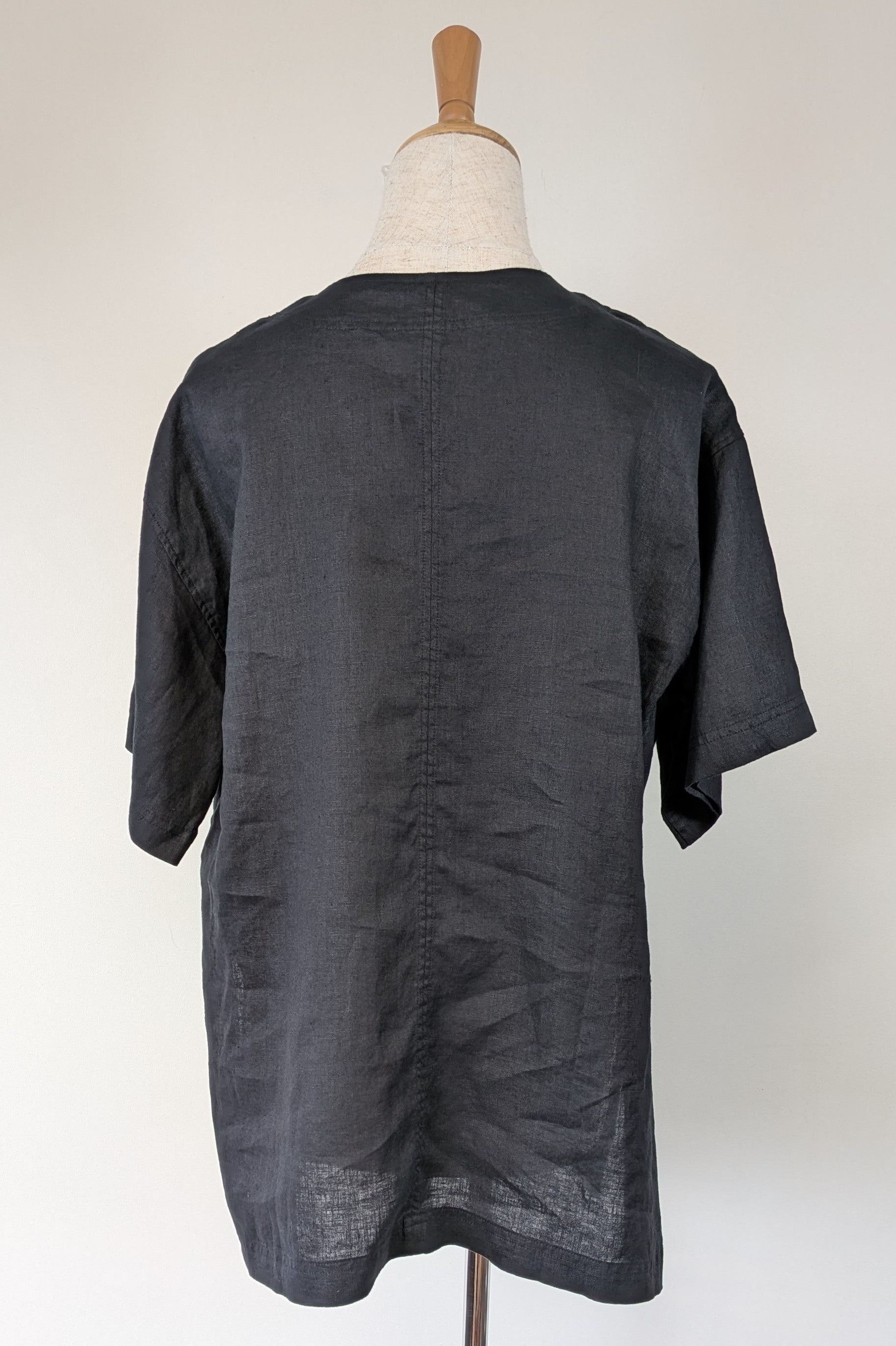 Commonry The Linen Short Sleeve Tunic Top in Black Size 10