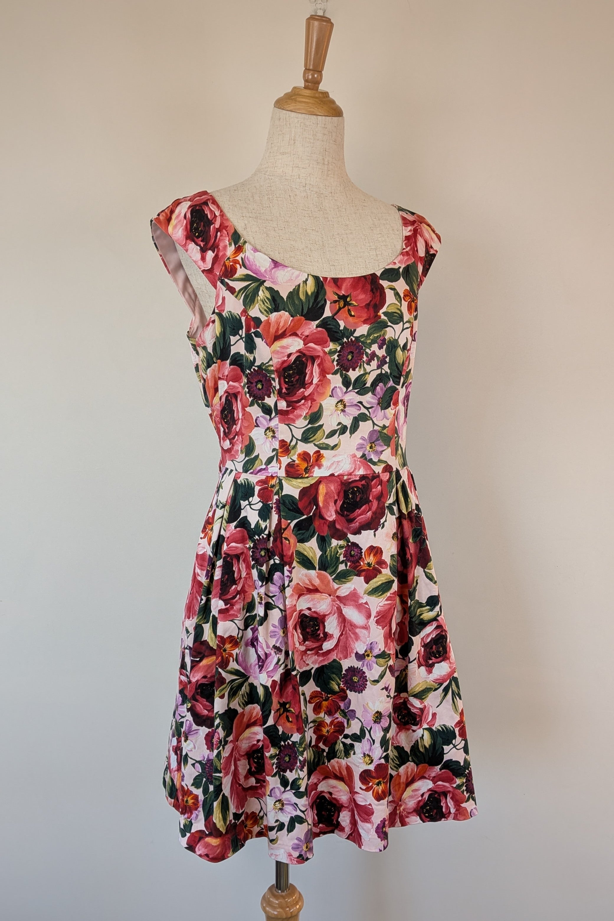 Review Fruits of the Forest Dress Size 10