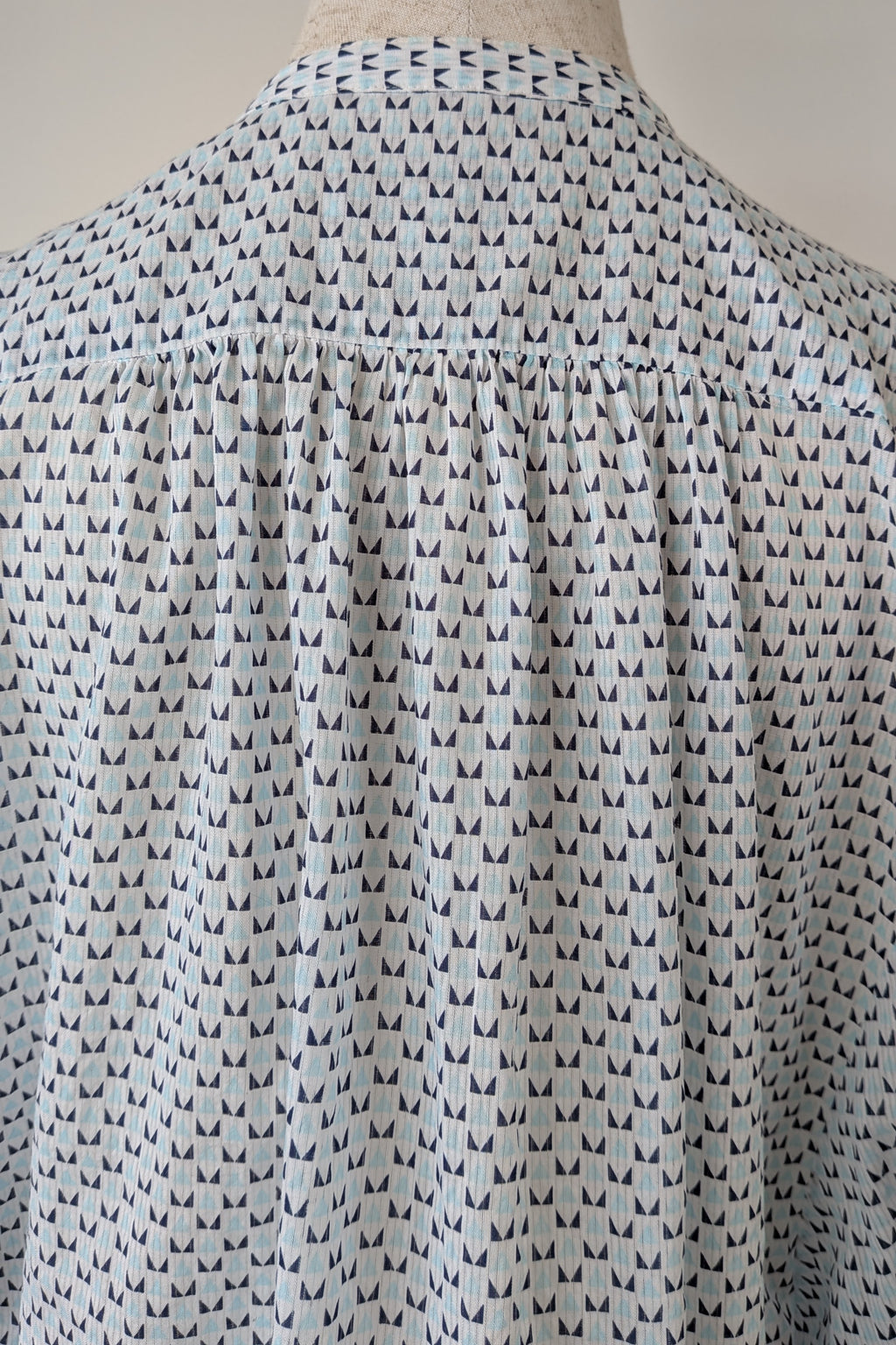 Country Road Blue Geometric Cotton Puff Sleeve Shirt Size S