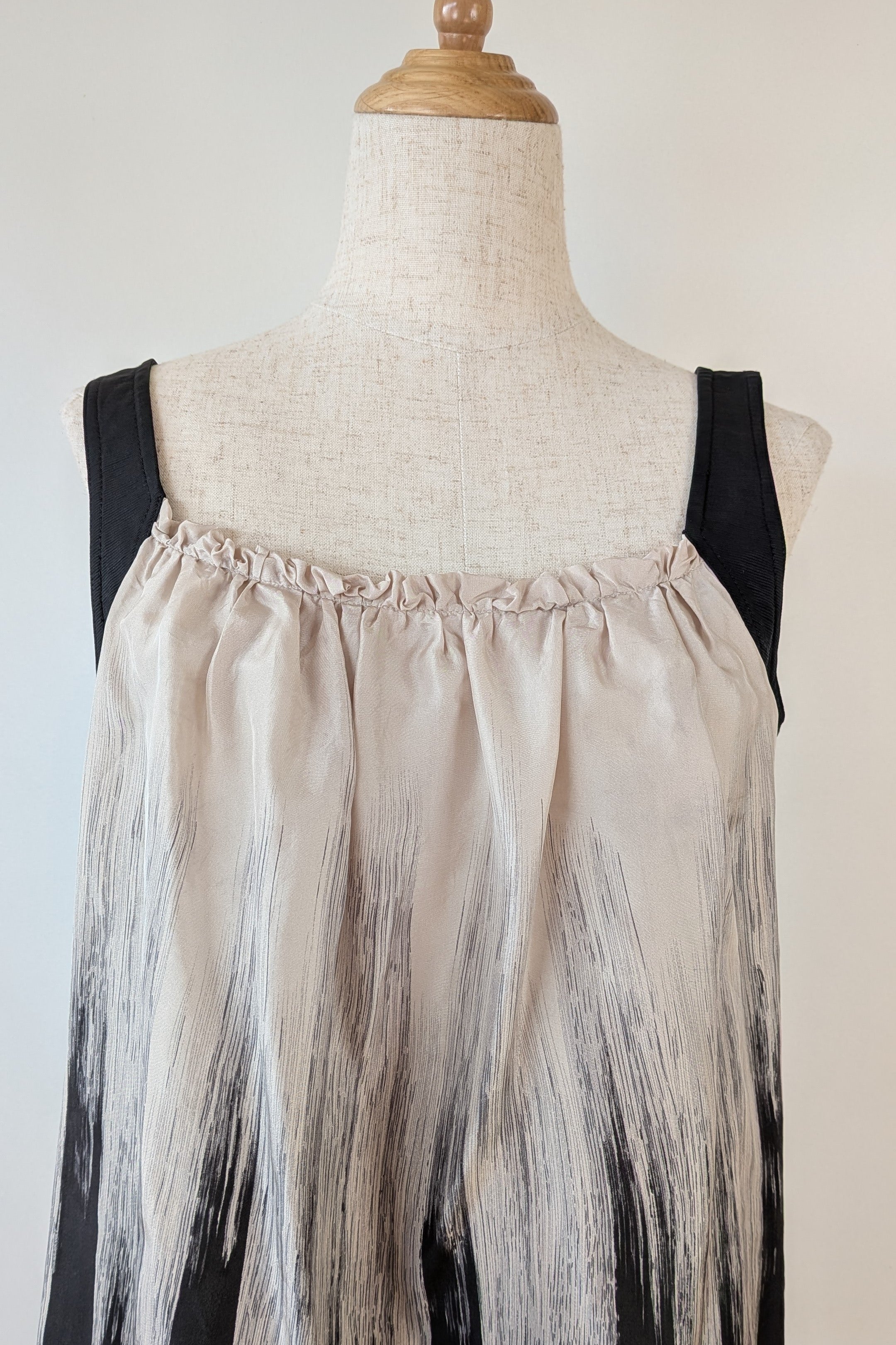 Jane Lamerton Petites Silk Abstract Monochrome Top Size 10