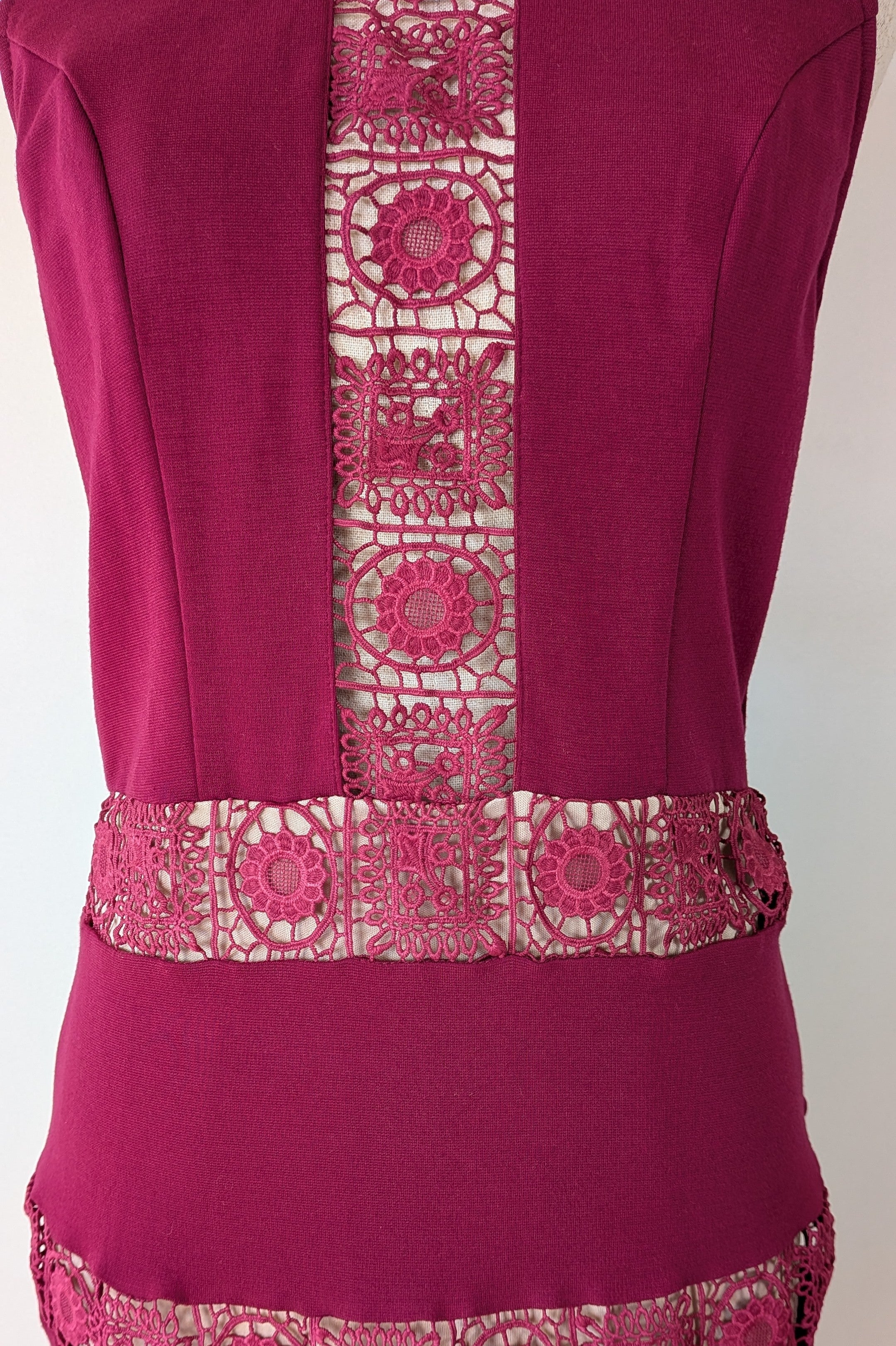 Indikah Burgandy Nude Lace Cut Out Halterneck Bodycon Dress Size 12 Brand New Without Tags
