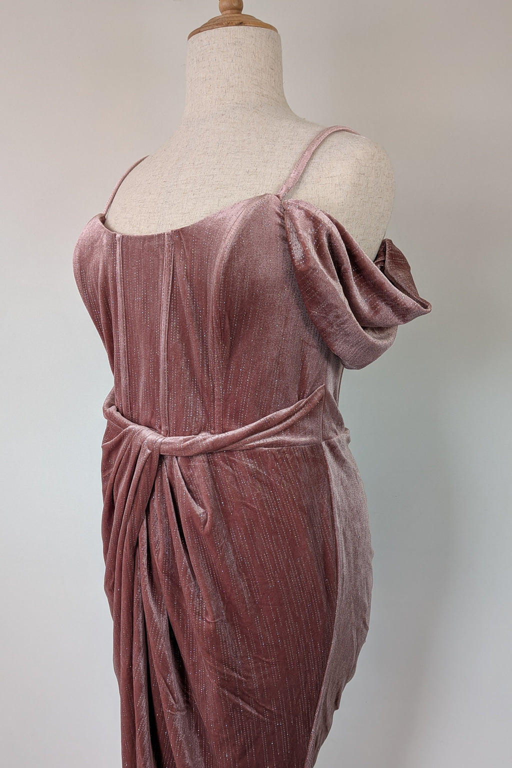 City Chic Jayla Cold Shoulder Velvet Rose Dress Size M