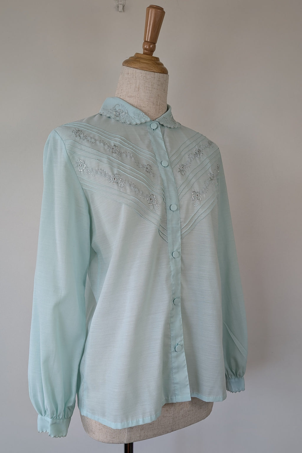 Vintage 70s Robert Lin International Blue Embroidered Blouse Size 10