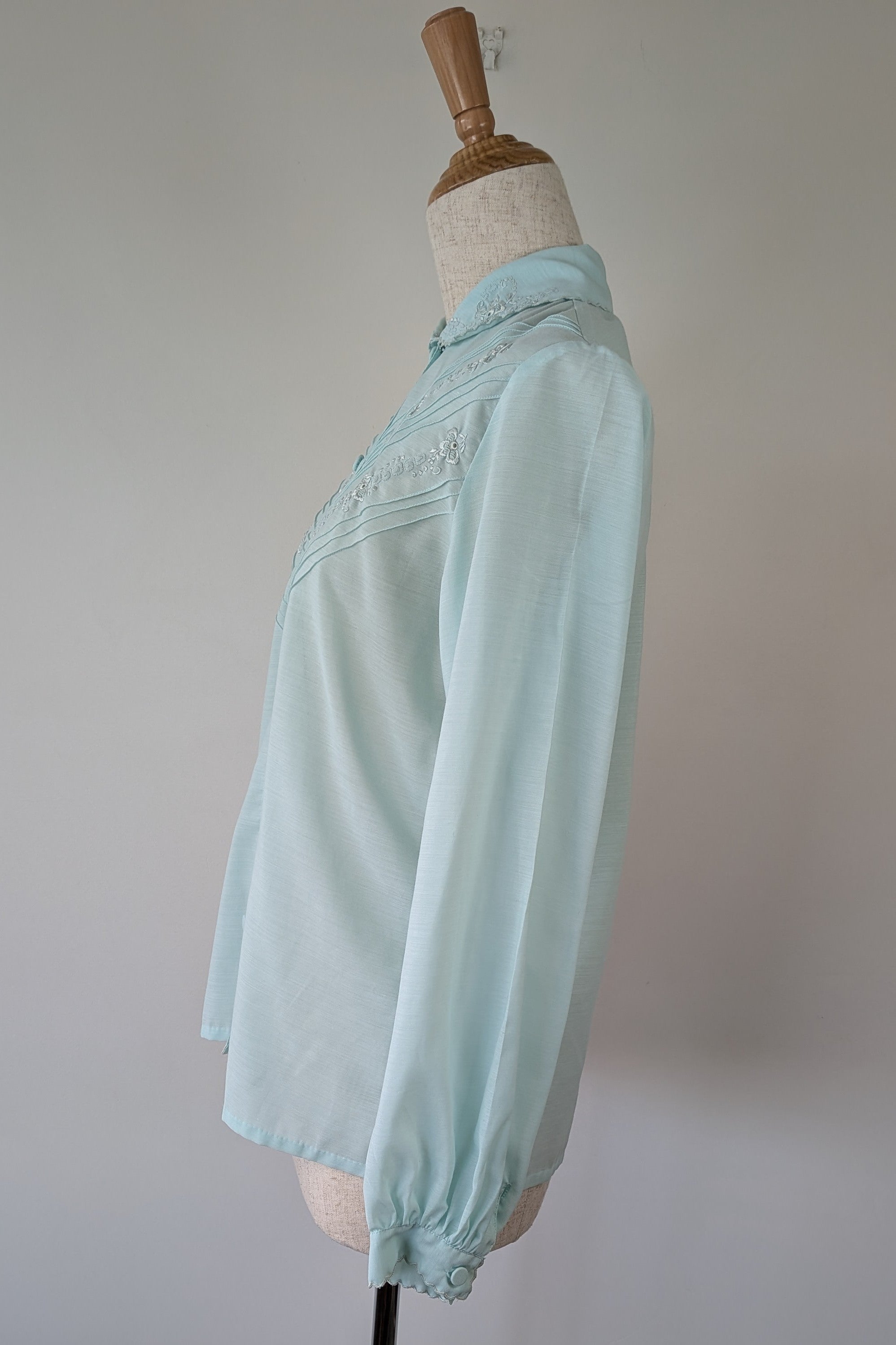 Vintage 70s Robert Lin International Blue Embroidered Blouse Size 10