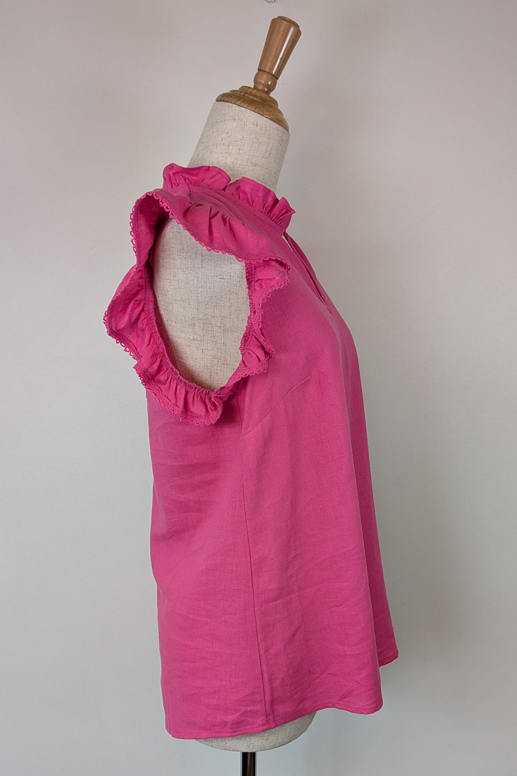 Liz Jordan Ruffle Sleeve Linen Top in Raspberry Rose Size 8 BNWT RRP $89.99