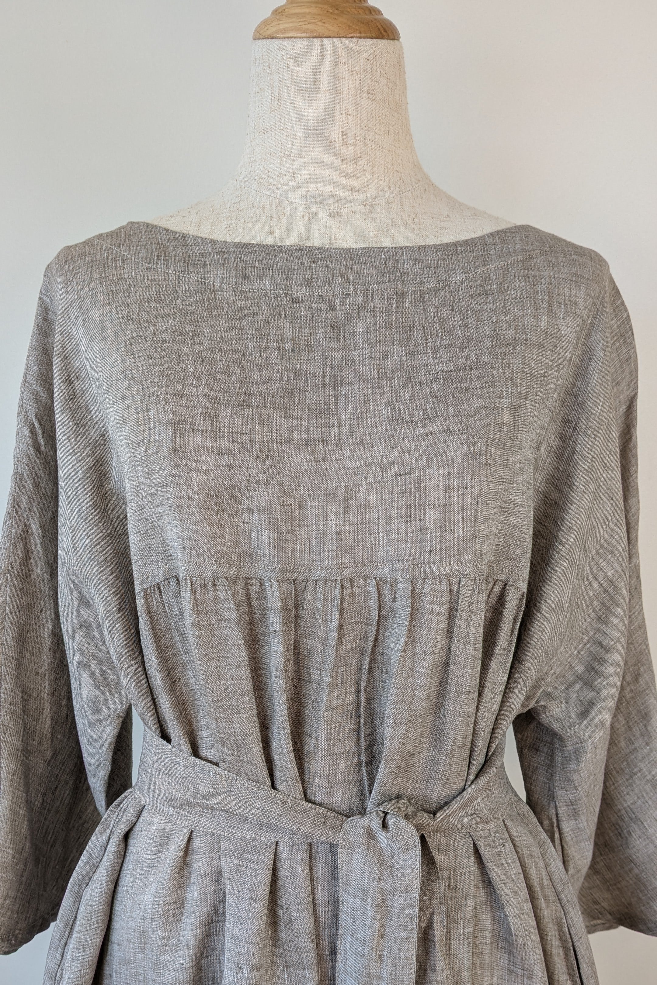 Stella Moda Linen Midi Dress in Grey in One Size