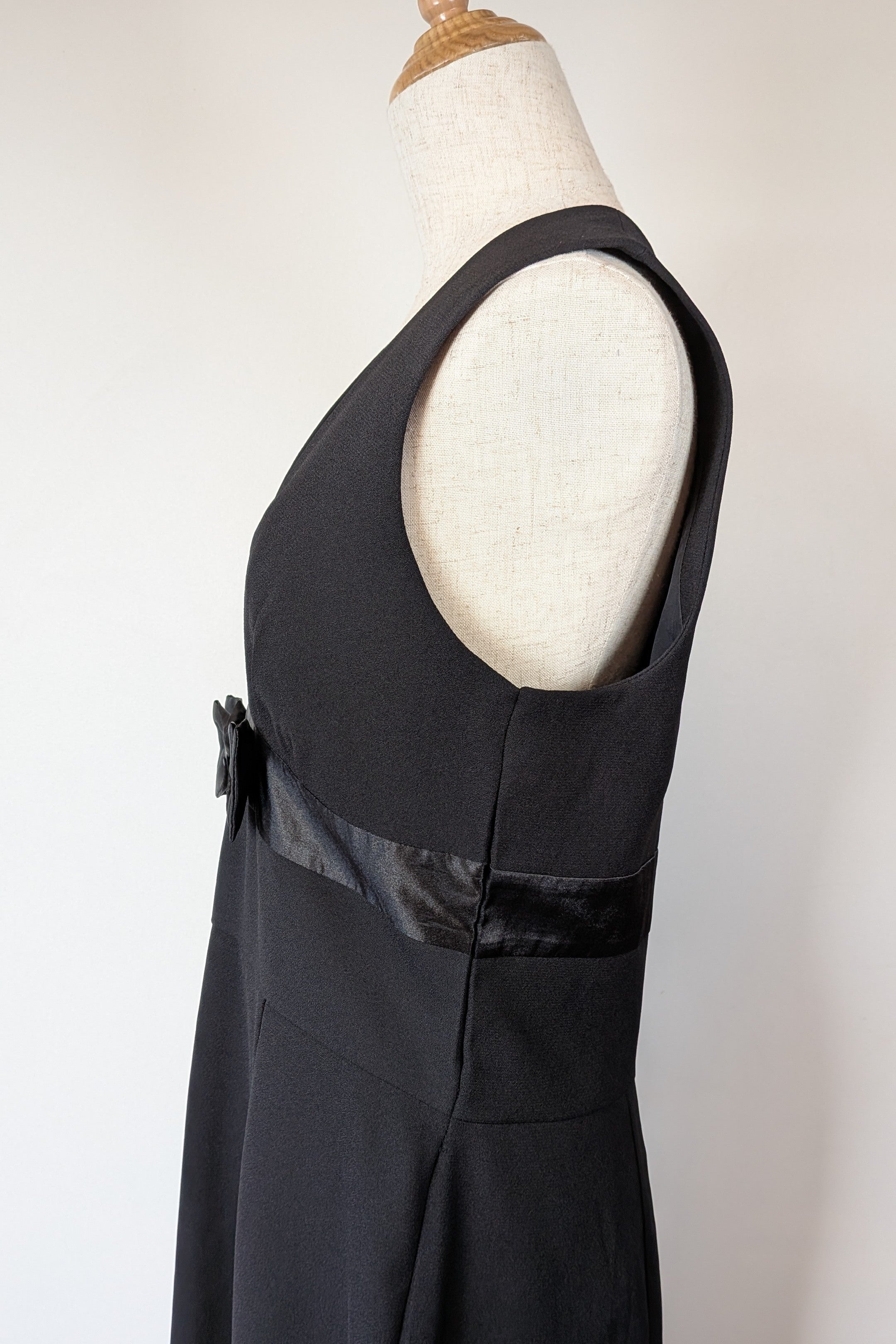 Vintage Y2K Crossroads Sleeveless Black Bow Cocktail Dress Size 12/14