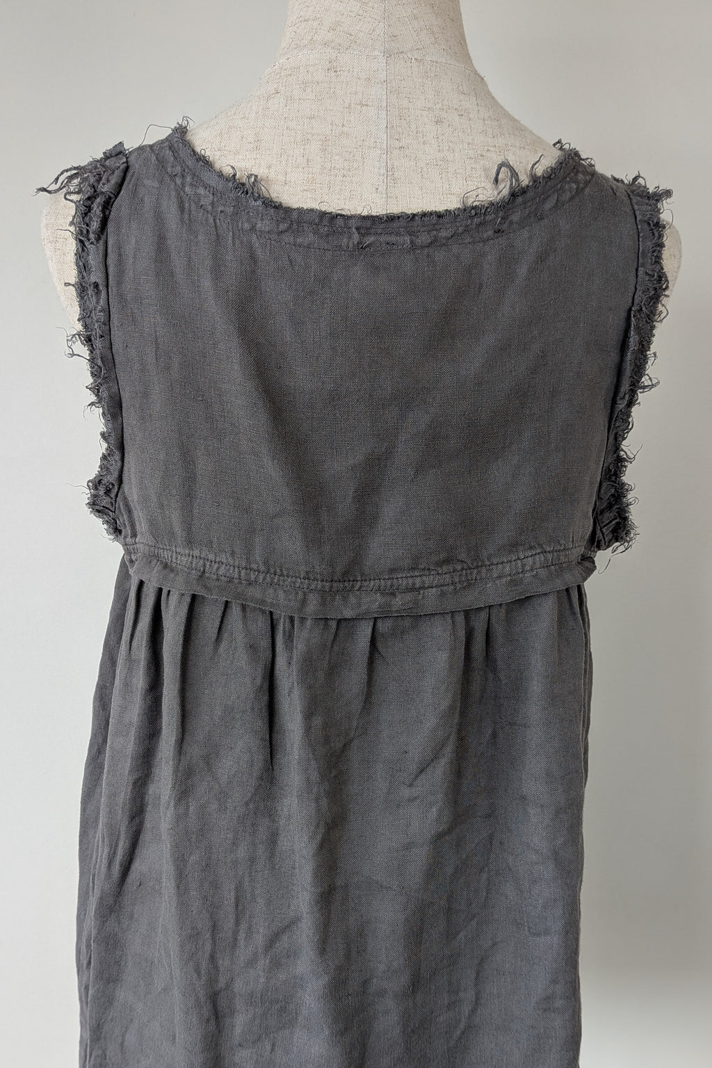Montaigne Grey Pur Frayed Singlet Top in Linen Size S