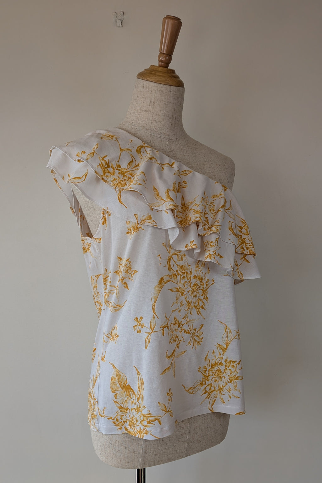 Witchery One Shoulder Ruffle Yellow Floral Top Size XS