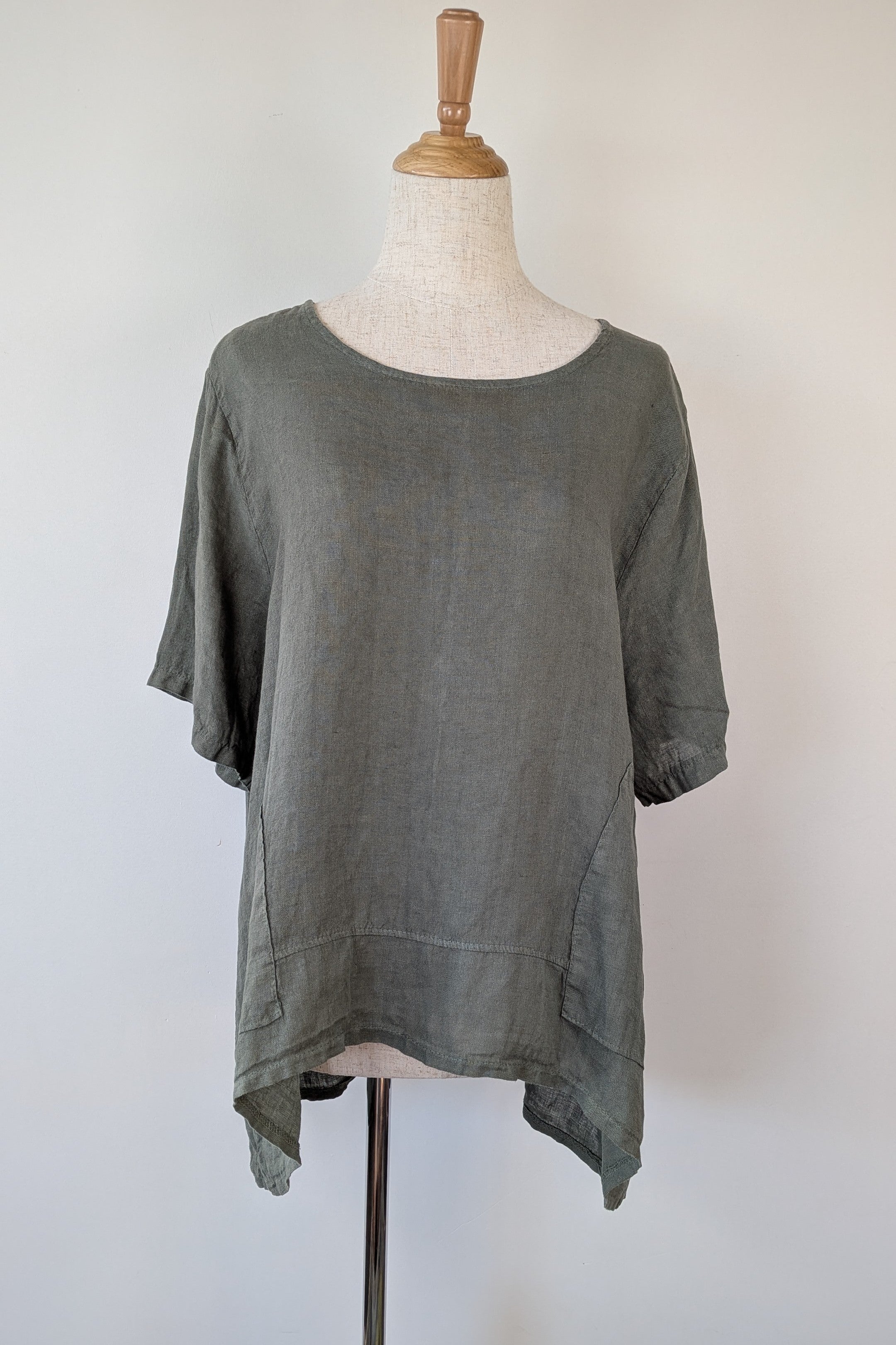 Dolce Vita Italian Linen Top in Khaki One Size