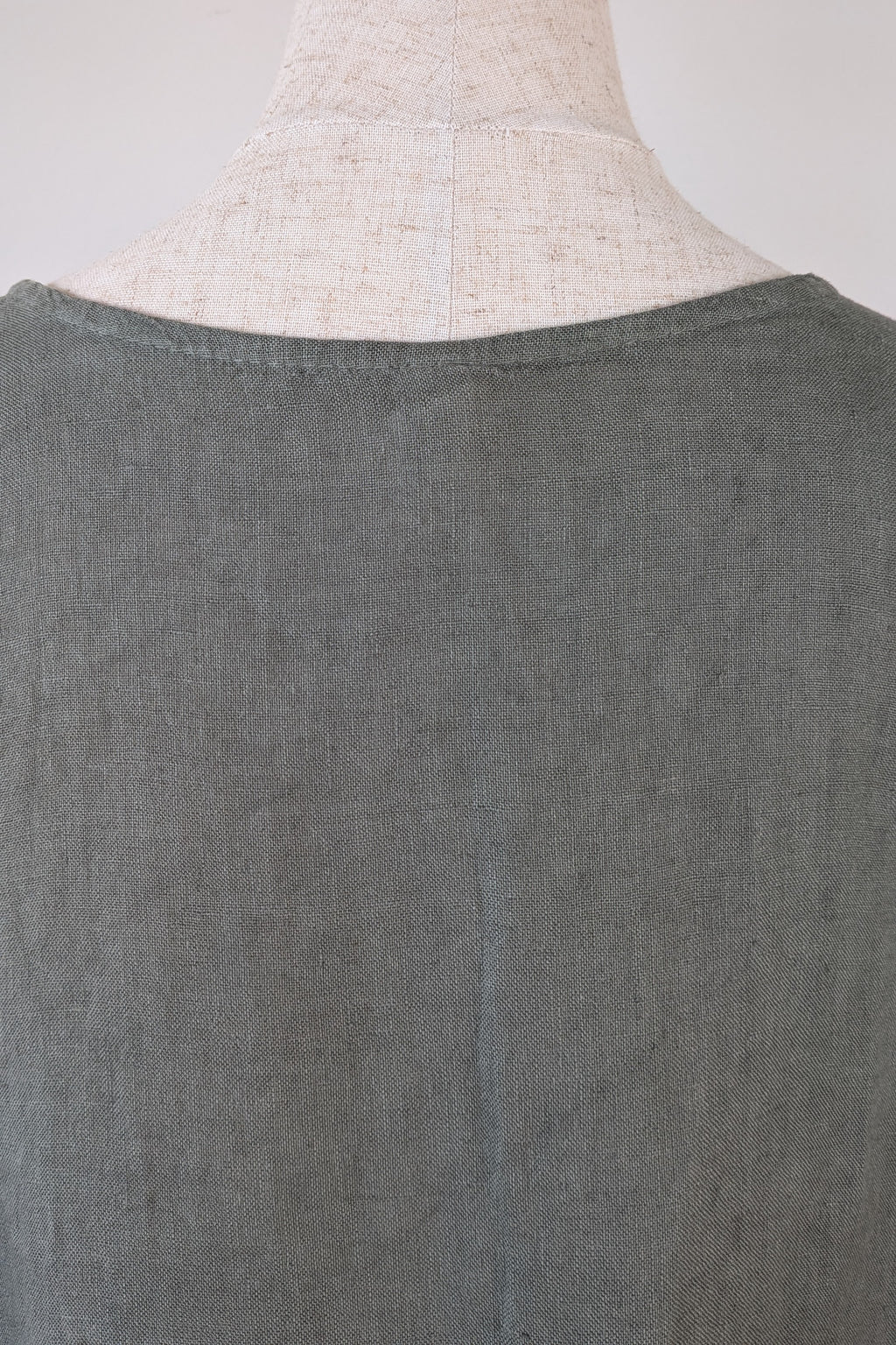 Dolce Vita Italian Linen Top in Khaki One Size