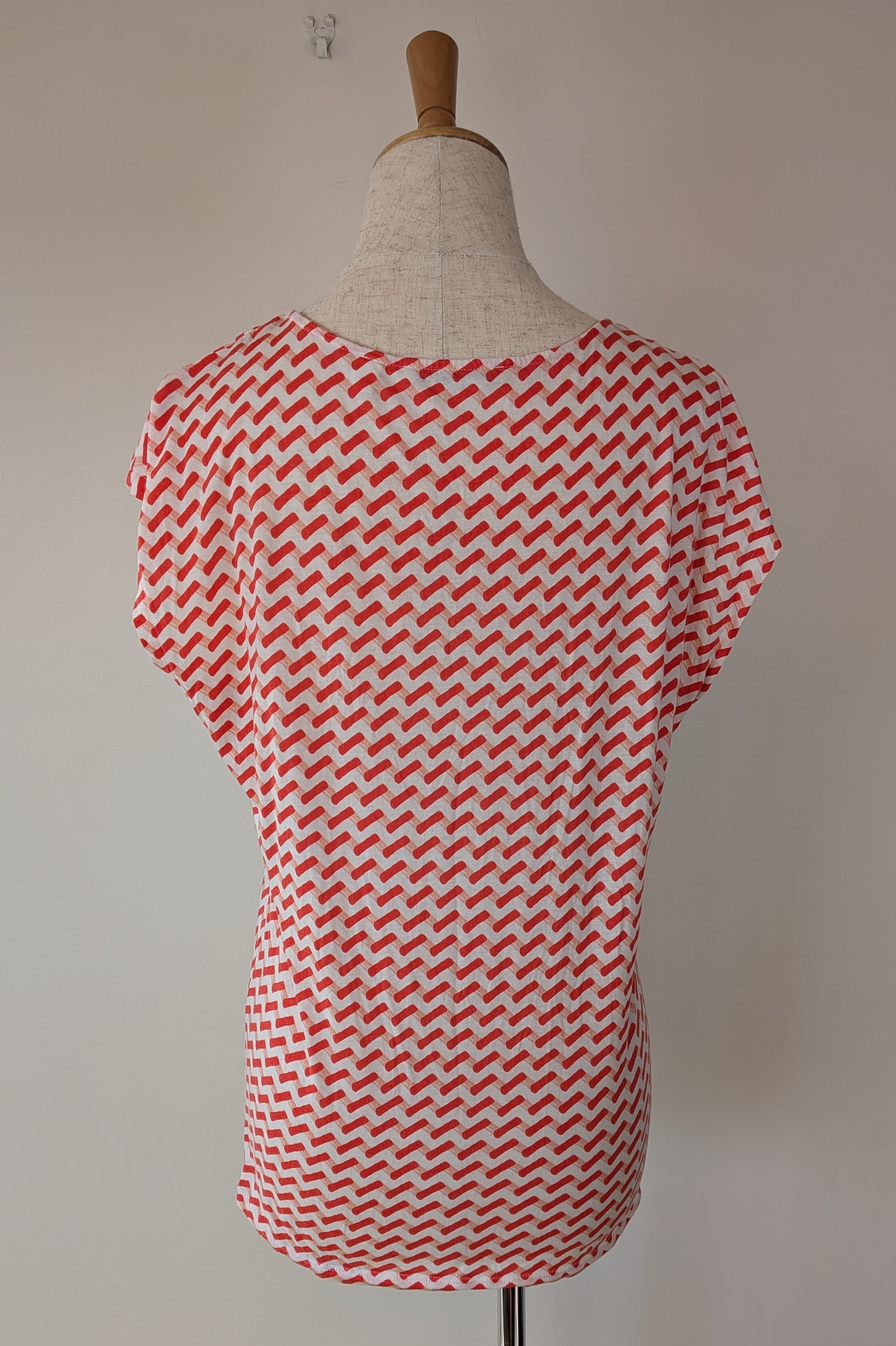 Country Road Geometric Red White Print Top Size S