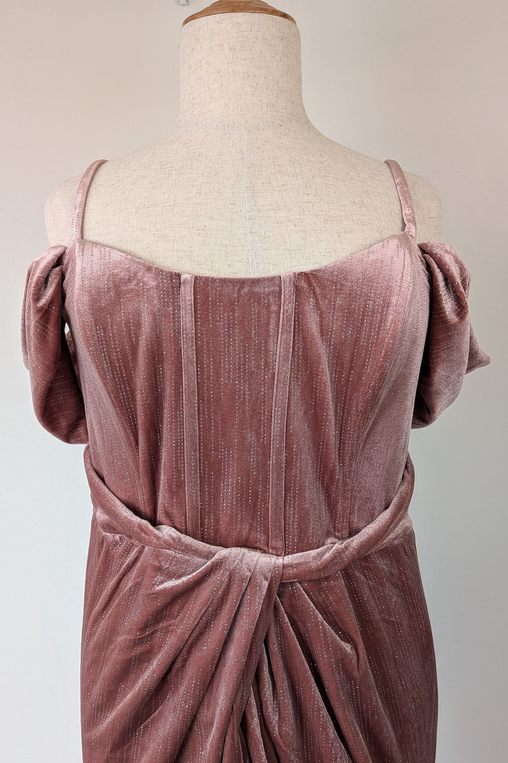 City Chic Jayla Cold Shoulder Velvet Rose Dress Size M