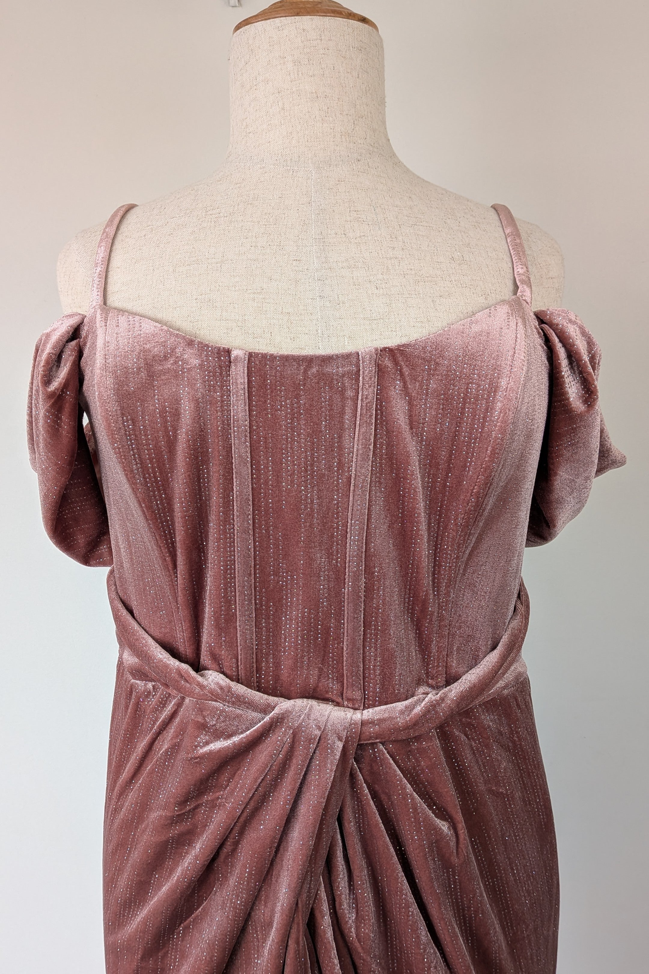 City Chic Jayla Cold Shoulder Velvet Rose Dress Size M