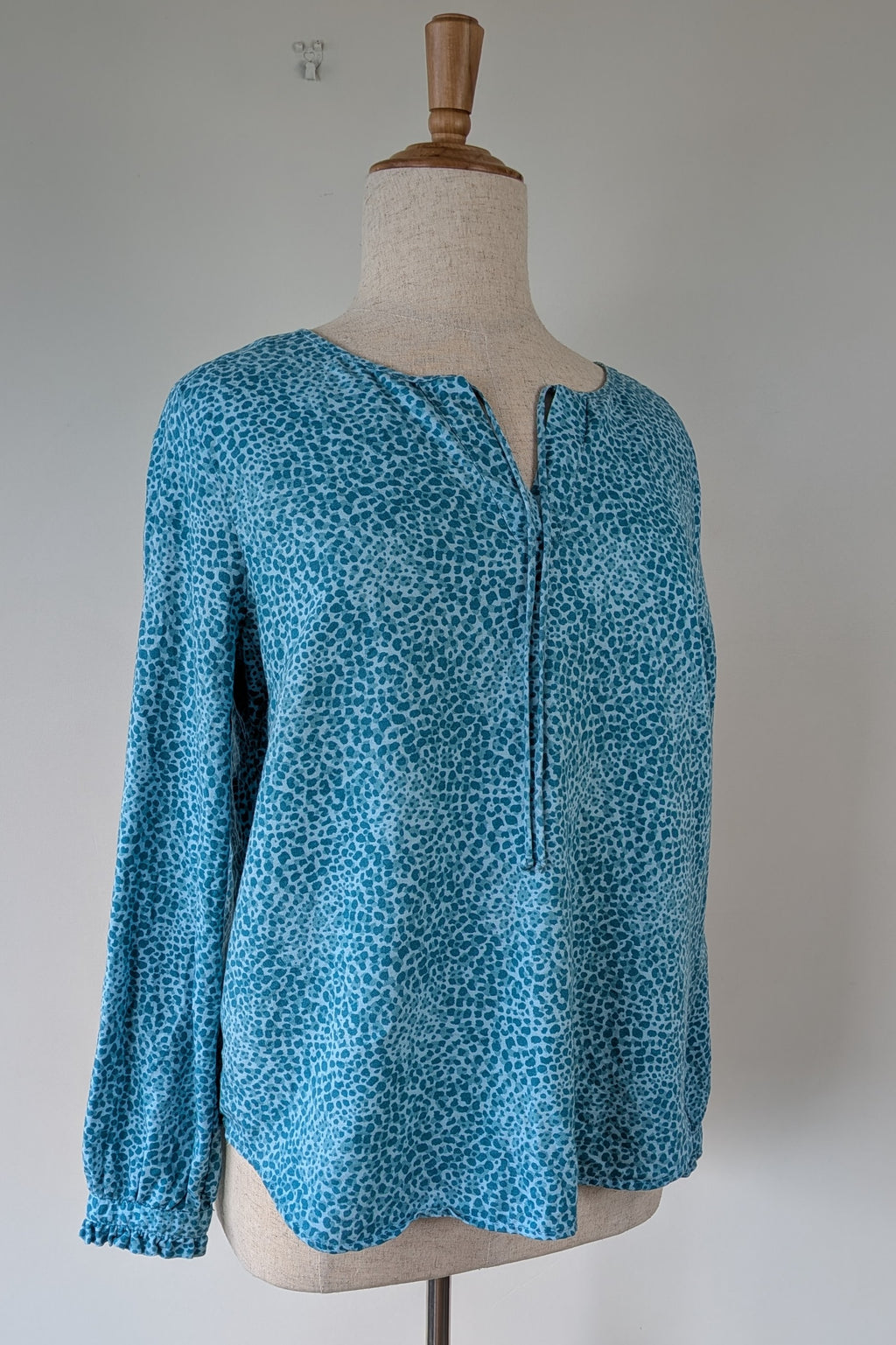 RB Sellars Teal Leopard Print Linen Blend Shirt Size 16